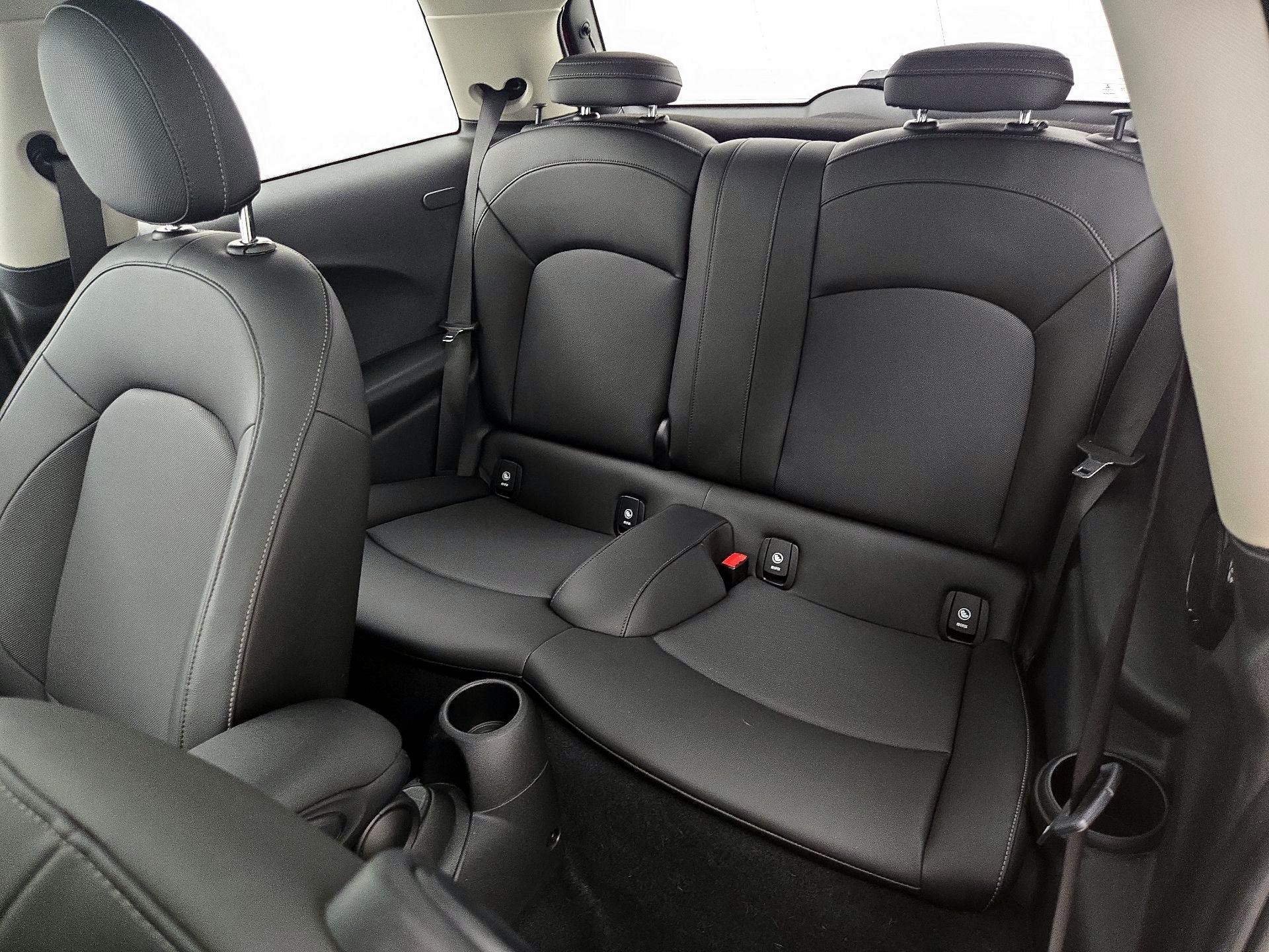Thumbnail: 2019 MINI Cooper Hardtop - 20