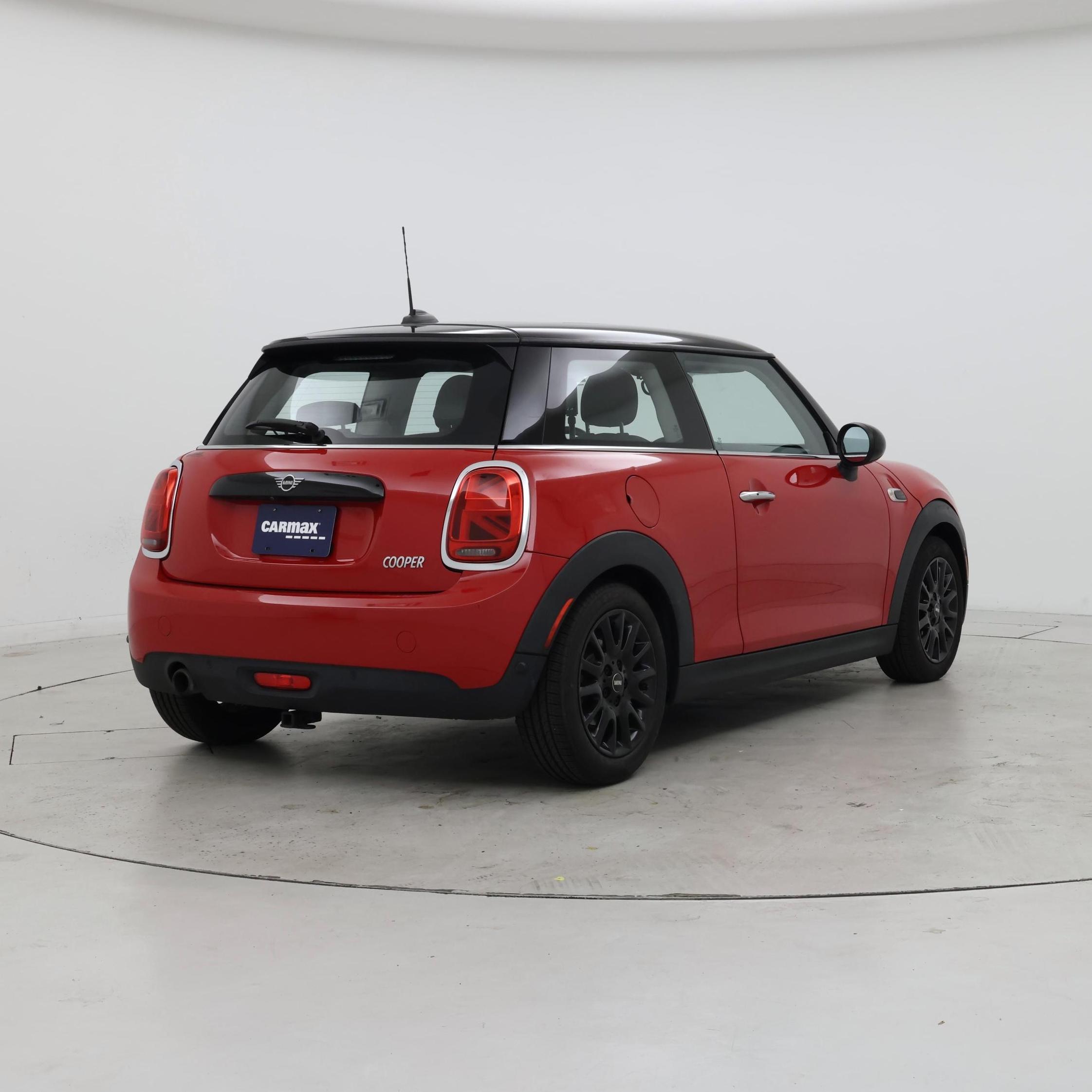 Thumbnail: 2019 MINI Cooper Hardtop - 8