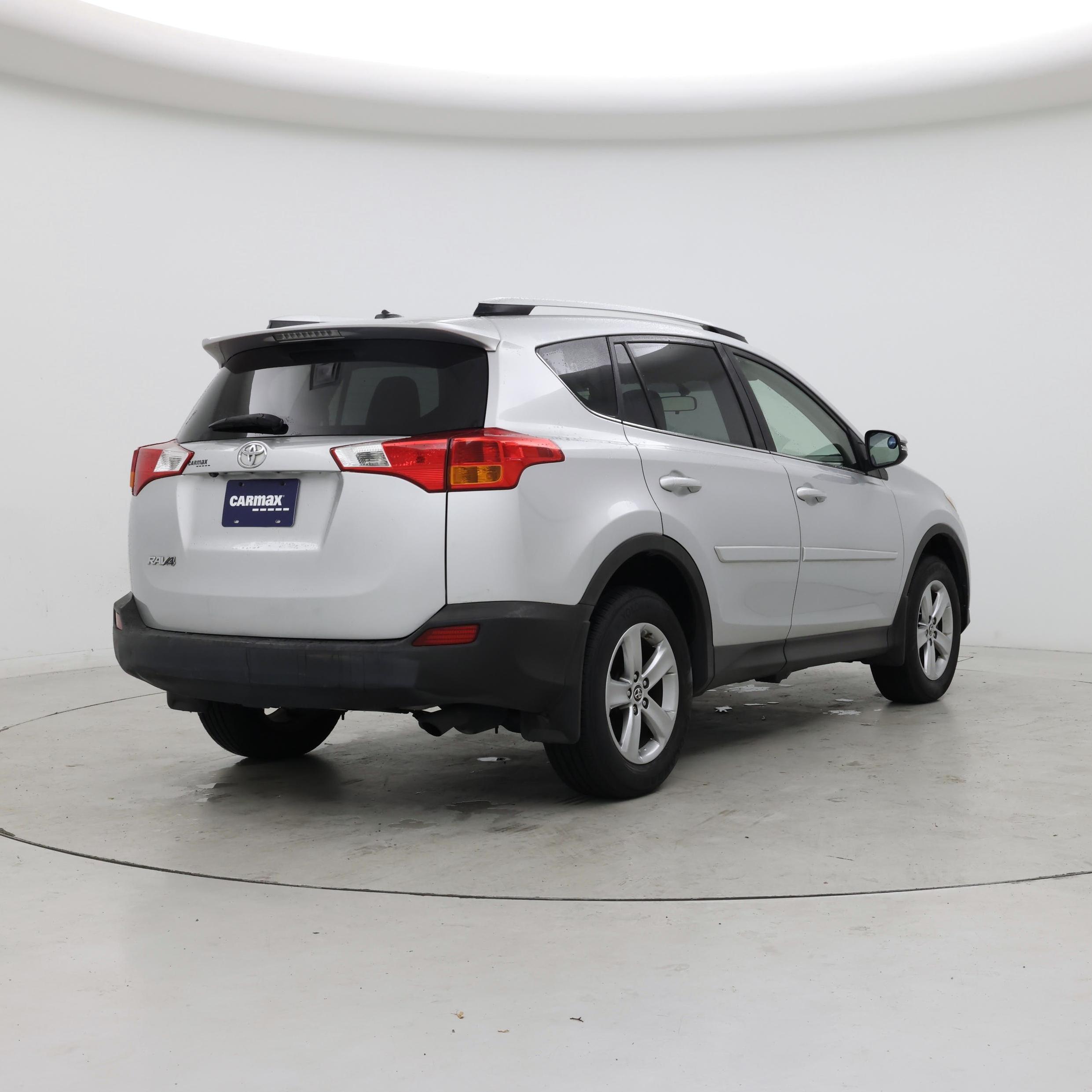 Thumbnail: 2015 Toyota RAV4 - 8
