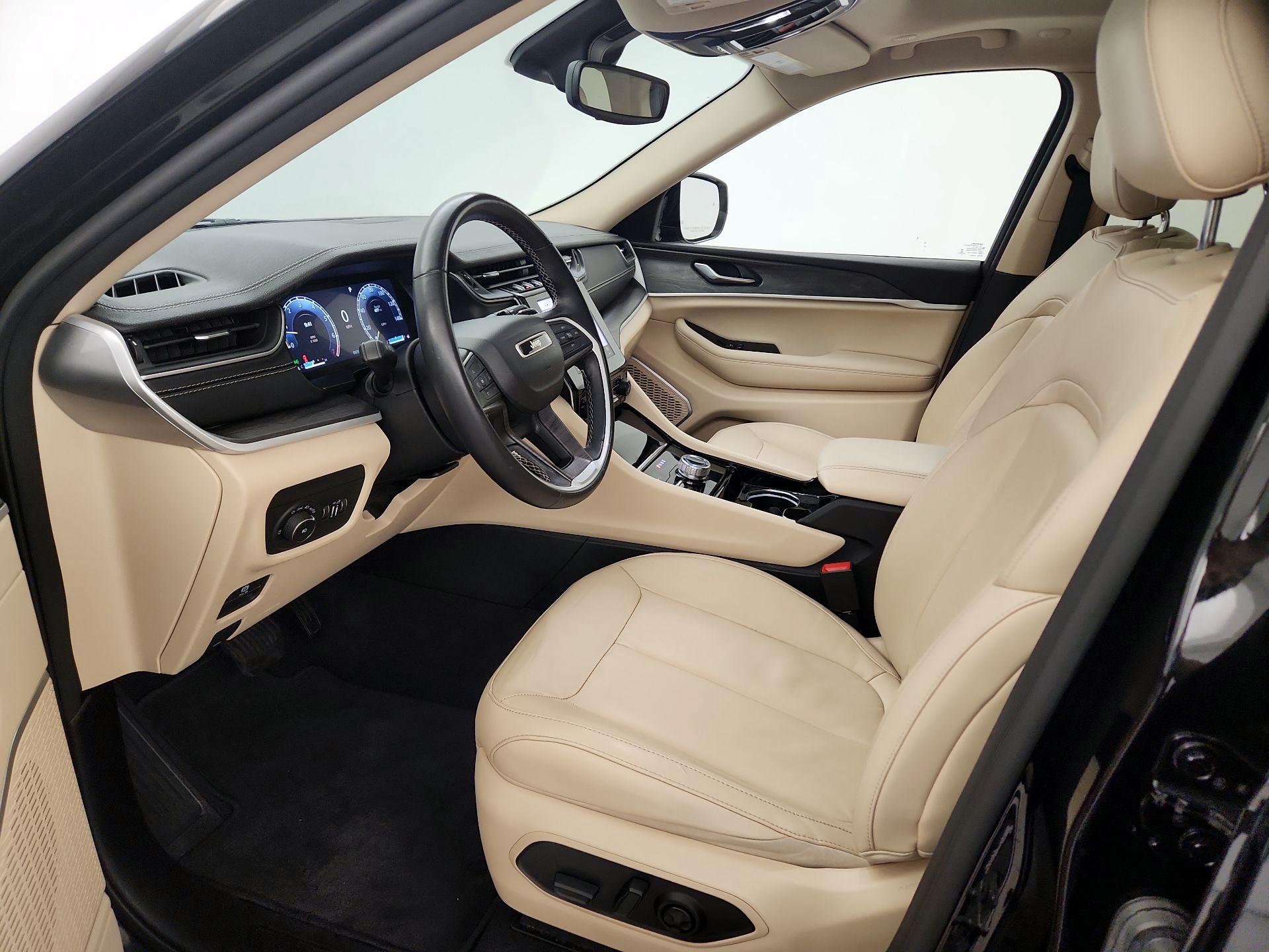 Thumbnail: 2022 Jeep Grand Cherokee - 11