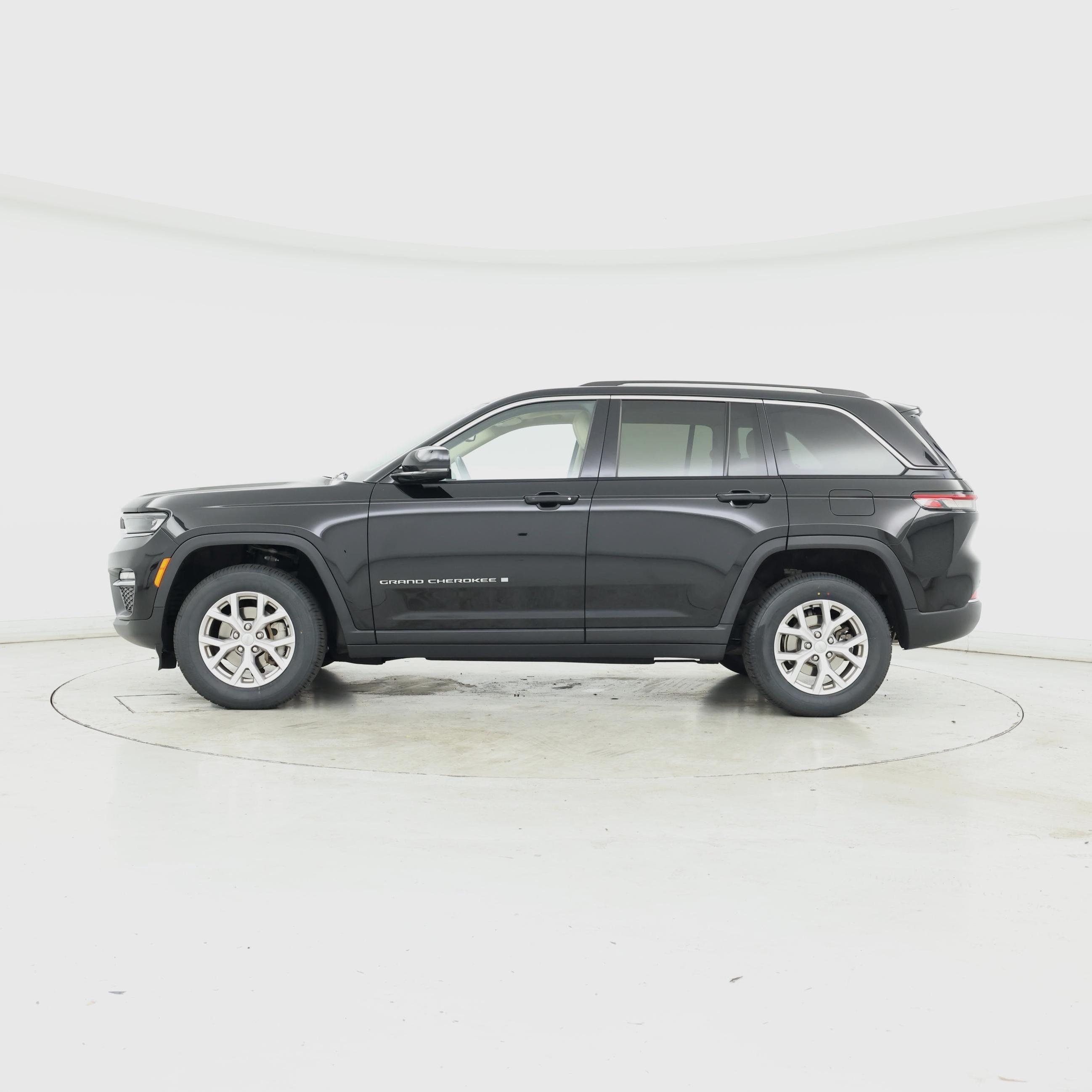 Thumbnail: 2022 Jeep Grand Cherokee - 3
