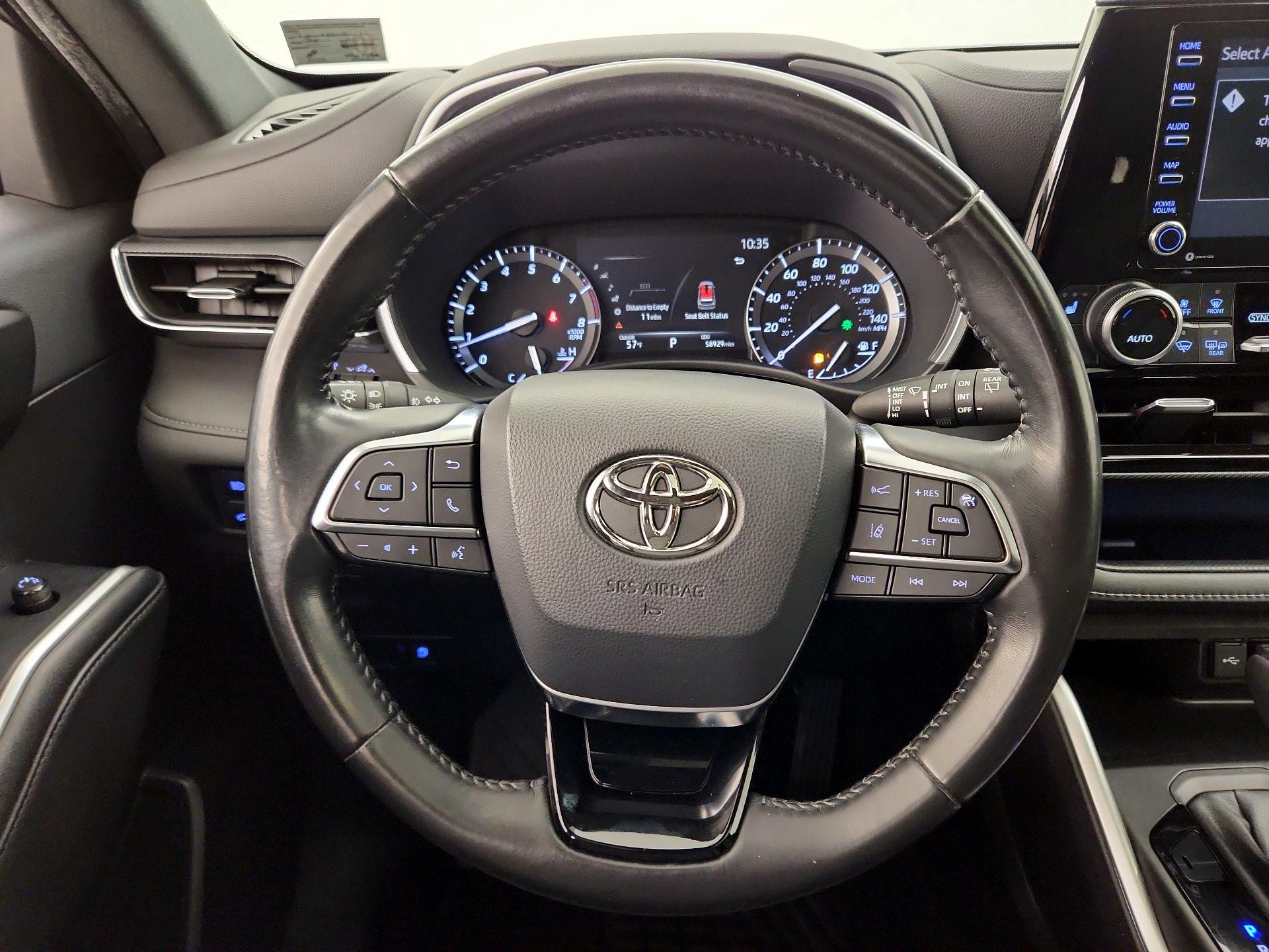 Thumbnail: 2021 Toyota Highlander - 10