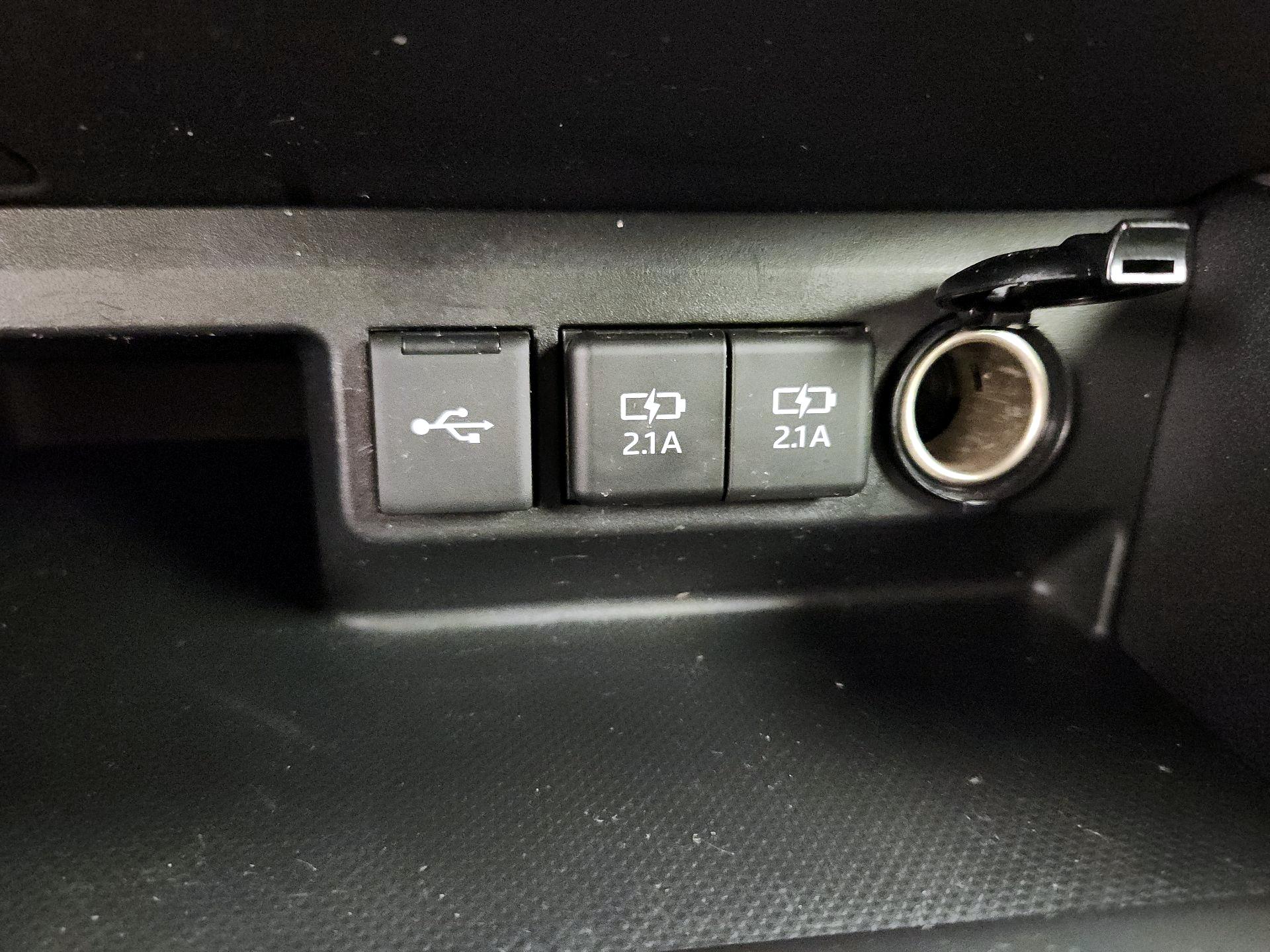 Thumbnail: 2021 Toyota Highlander - 18