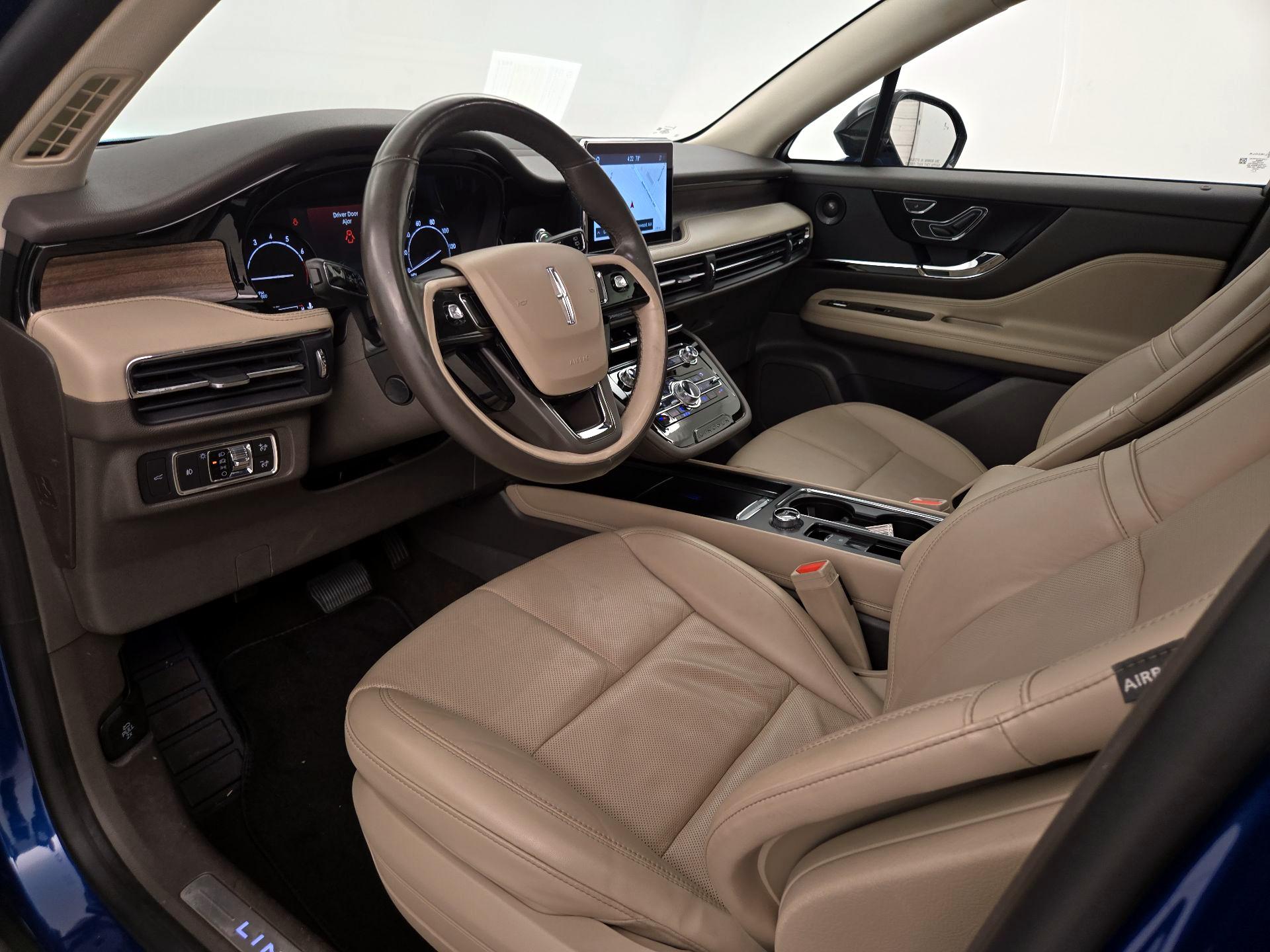 Thumbnail: 2020 Lincoln Corsair - 11