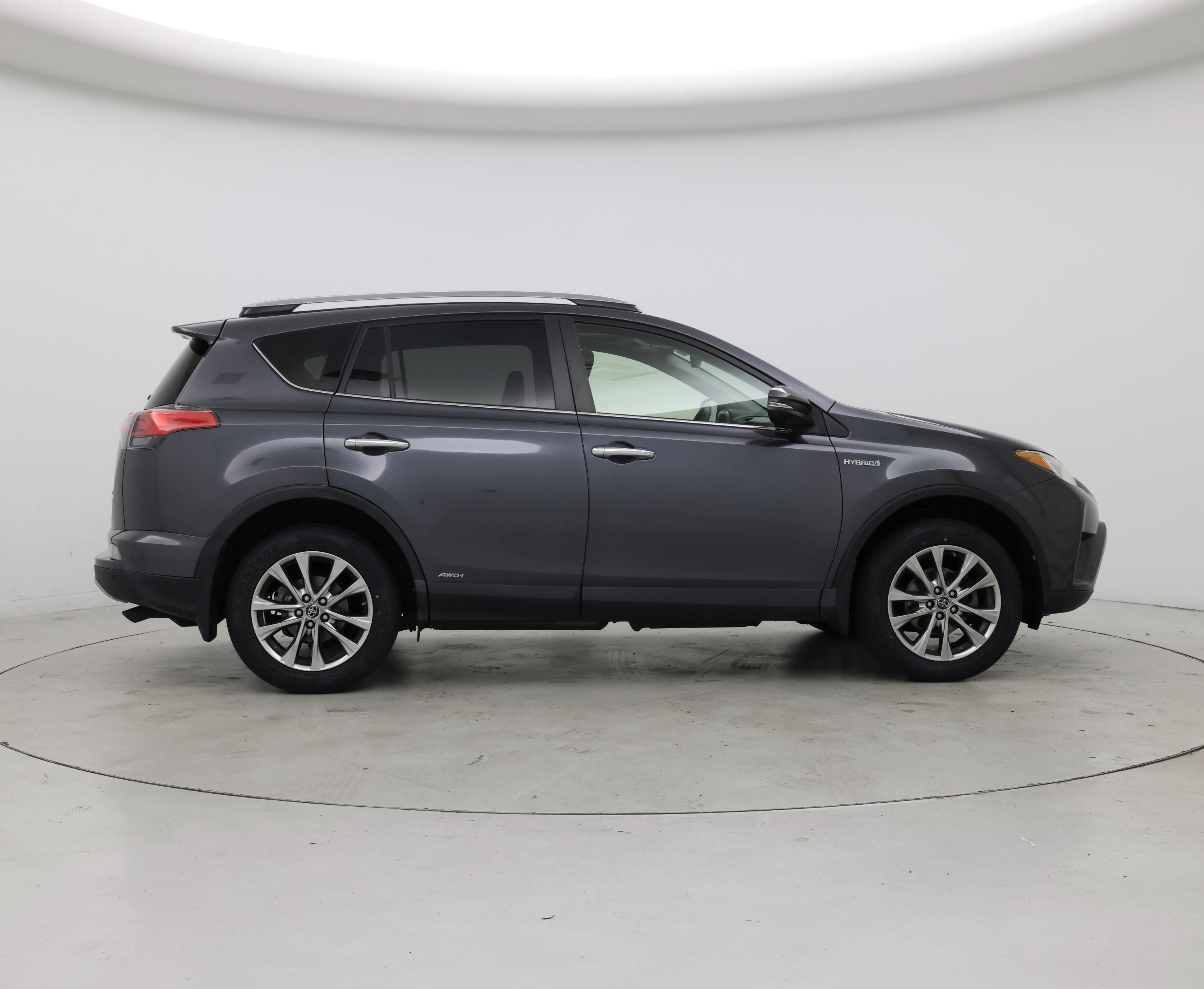 Thumbnail: 2017 Toyota RAV4 - 7