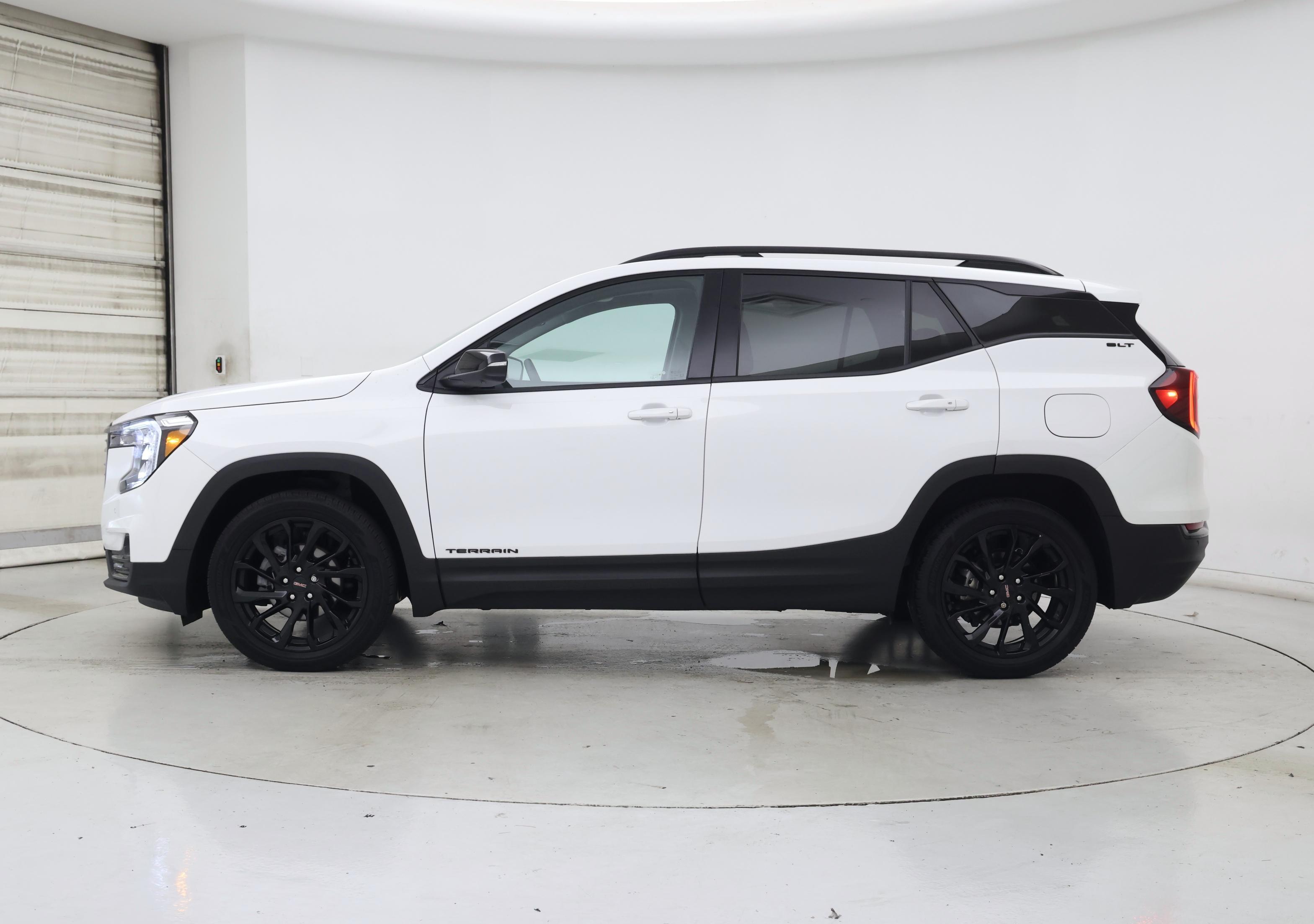 Thumbnail: 2023 GMC Terrain - 3