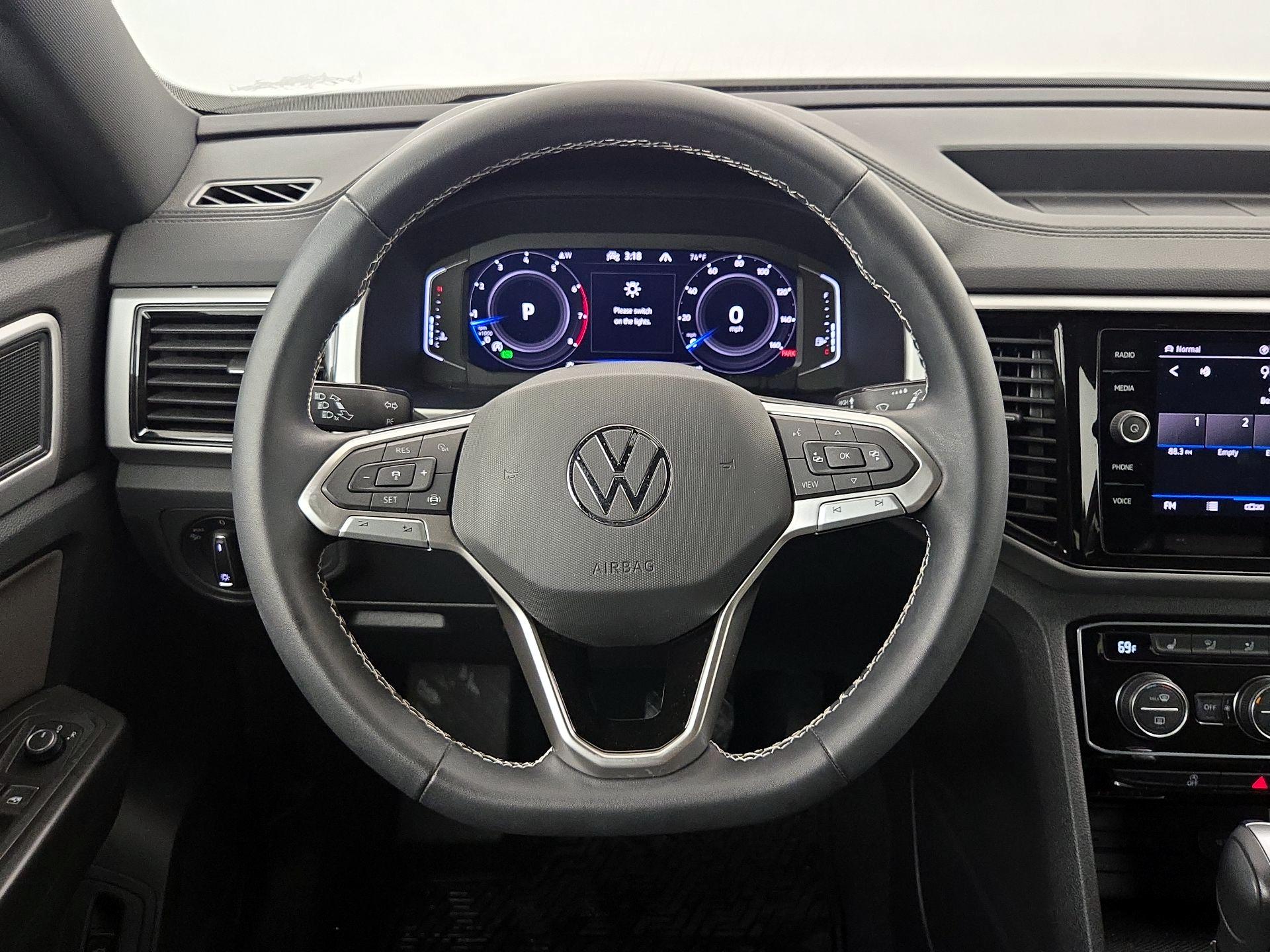 Thumbnail: 2023 Volkswagen Atlas - 10