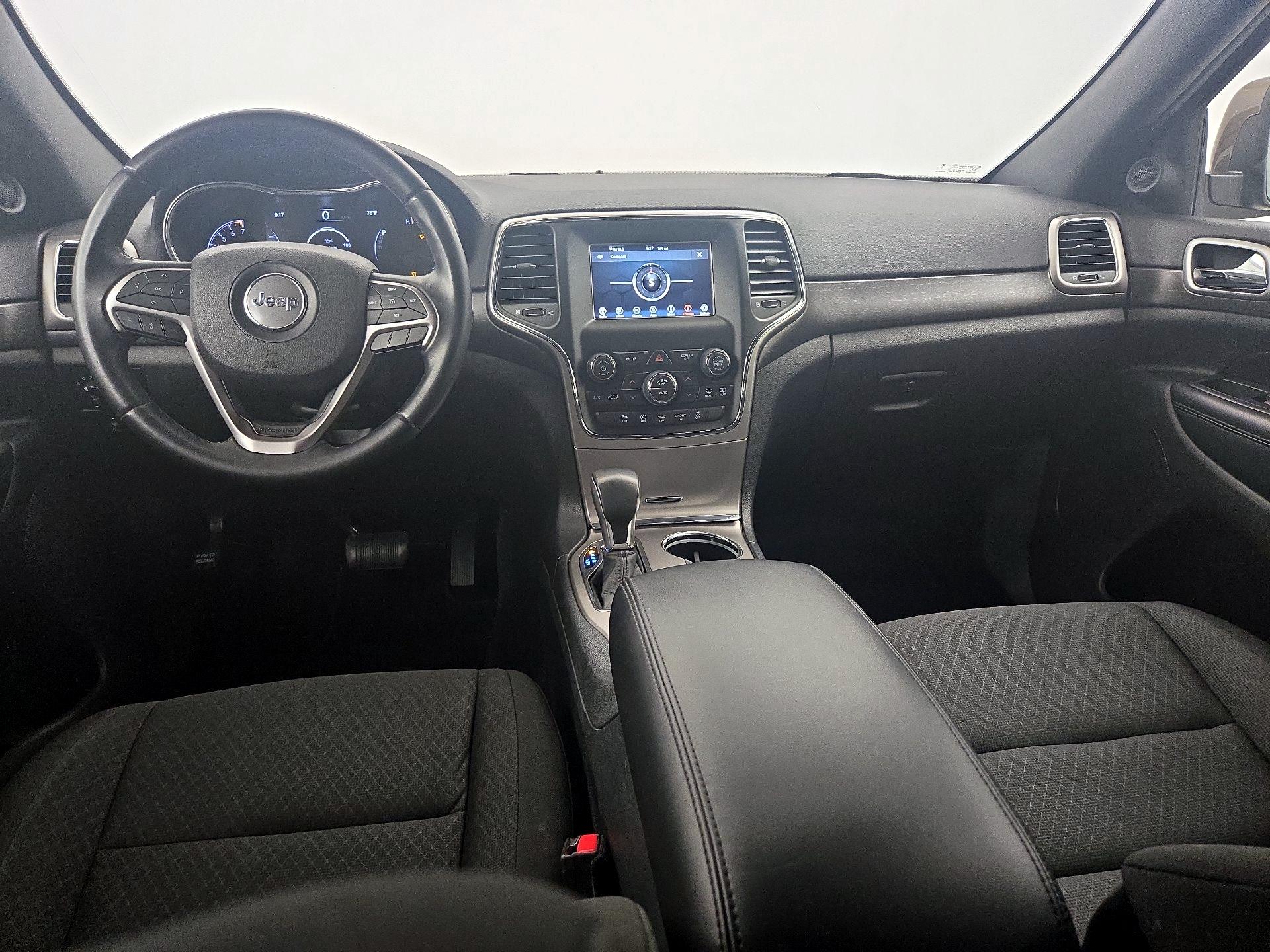 Thumbnail: 2018 Jeep Grand Cherokee - 9