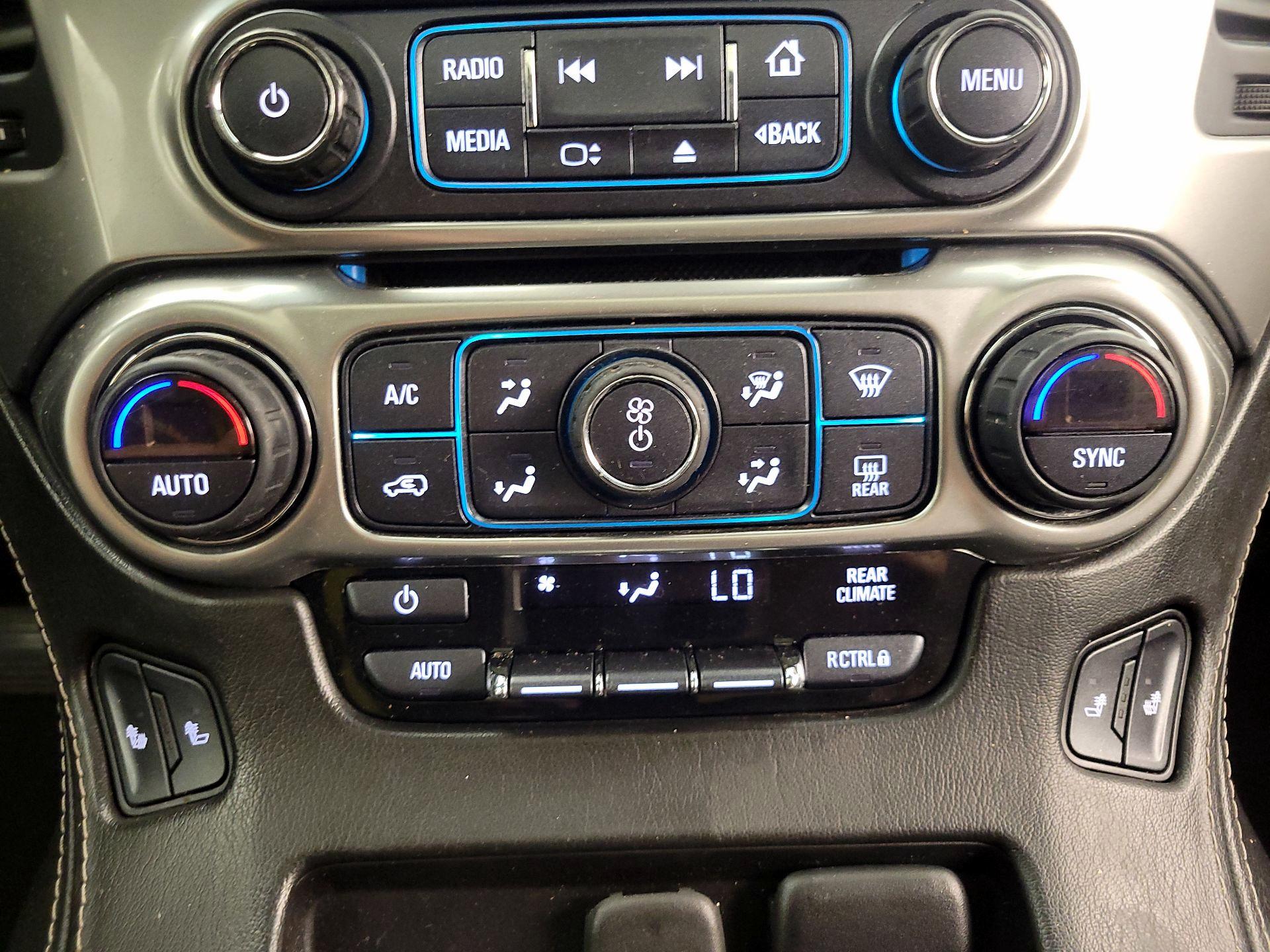 Thumbnail: 2017 Chevrolet Tahoe - 17