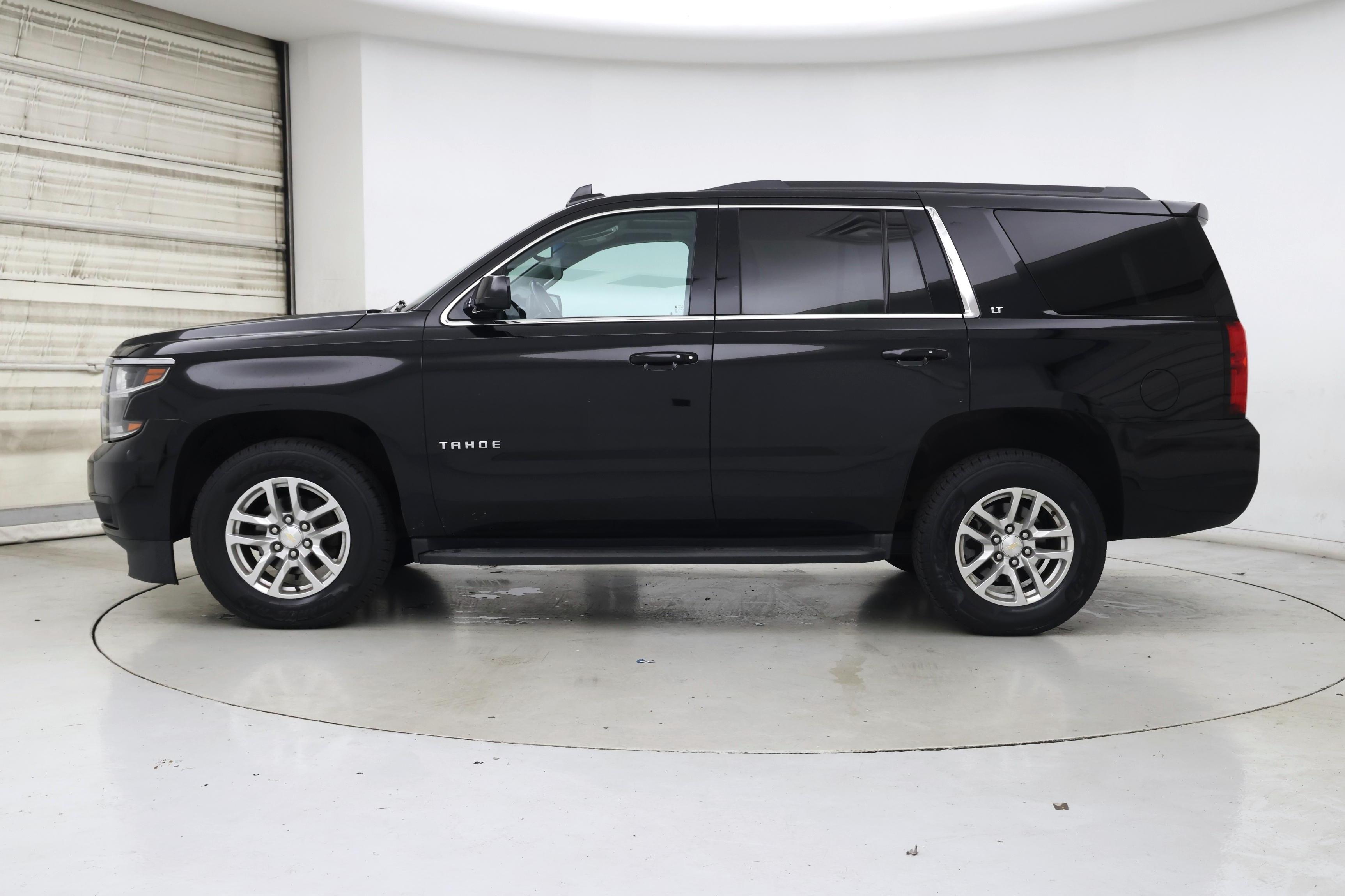 Thumbnail: 2017 Chevrolet Tahoe - 3