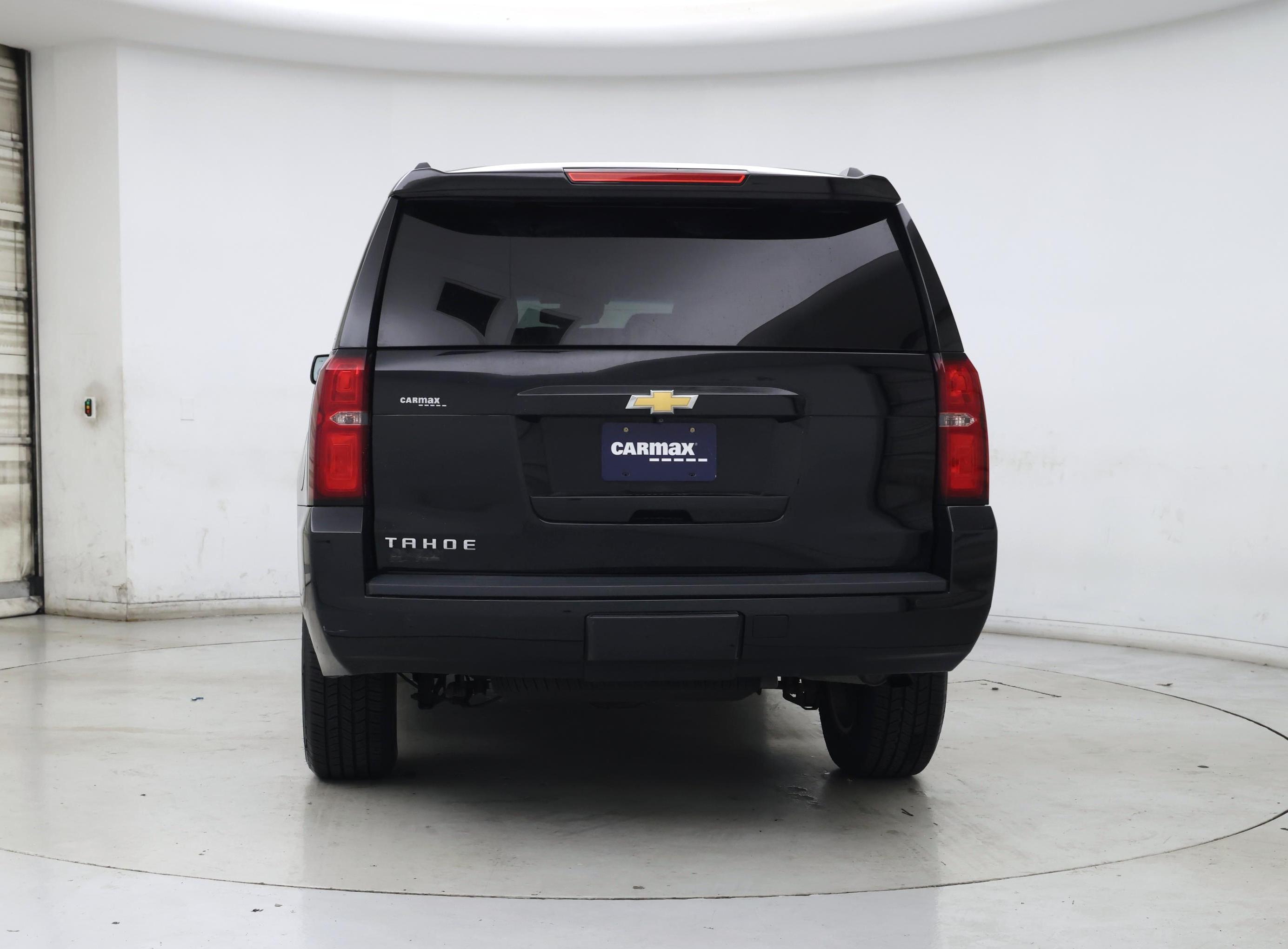 Thumbnail: 2017 Chevrolet Tahoe - 6