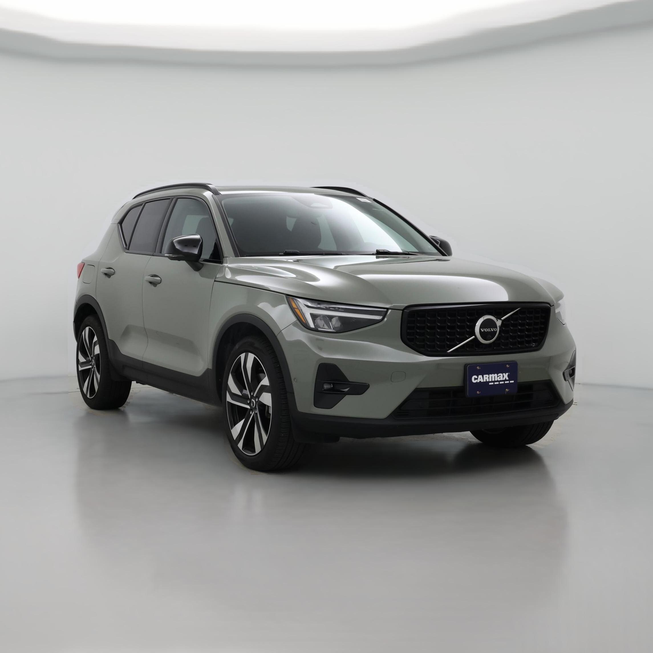 Thumbnail: 2023 Volvo XC40 - 1