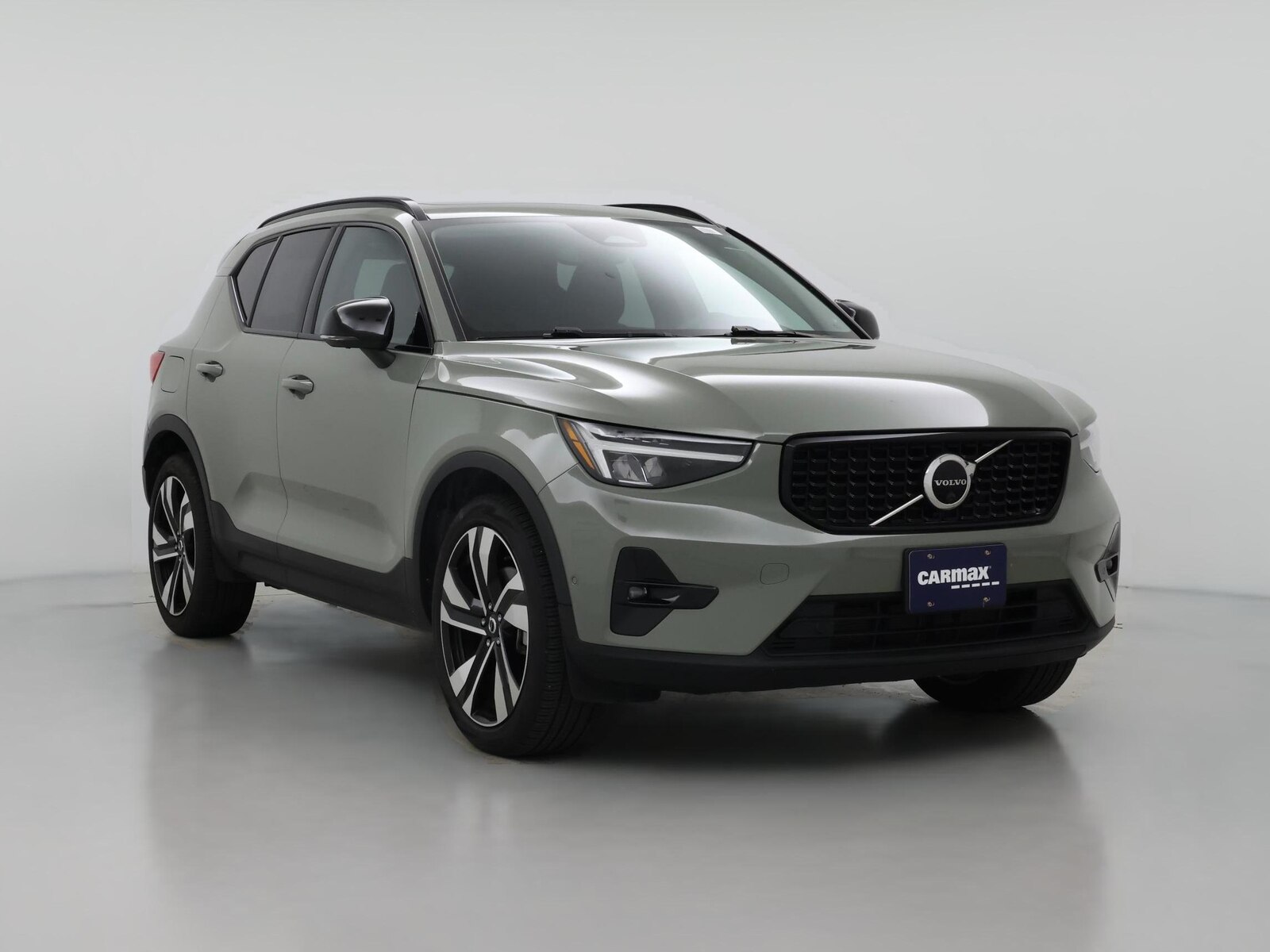 2023 Volvo XC40 Plus