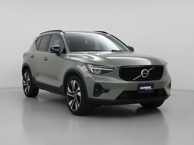 2023 Volvo XC40 B5 Plus Dark Theme