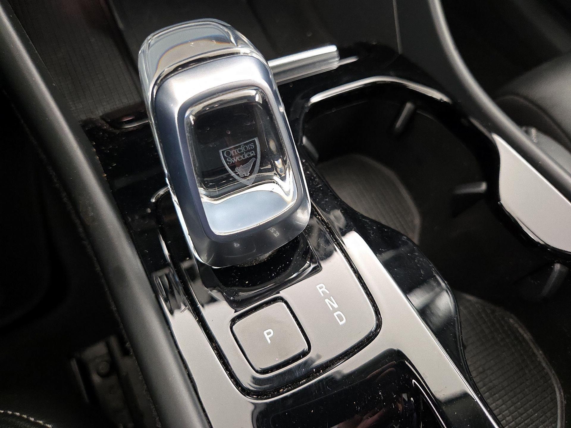 Thumbnail: 2023 Volvo XC40 - 18