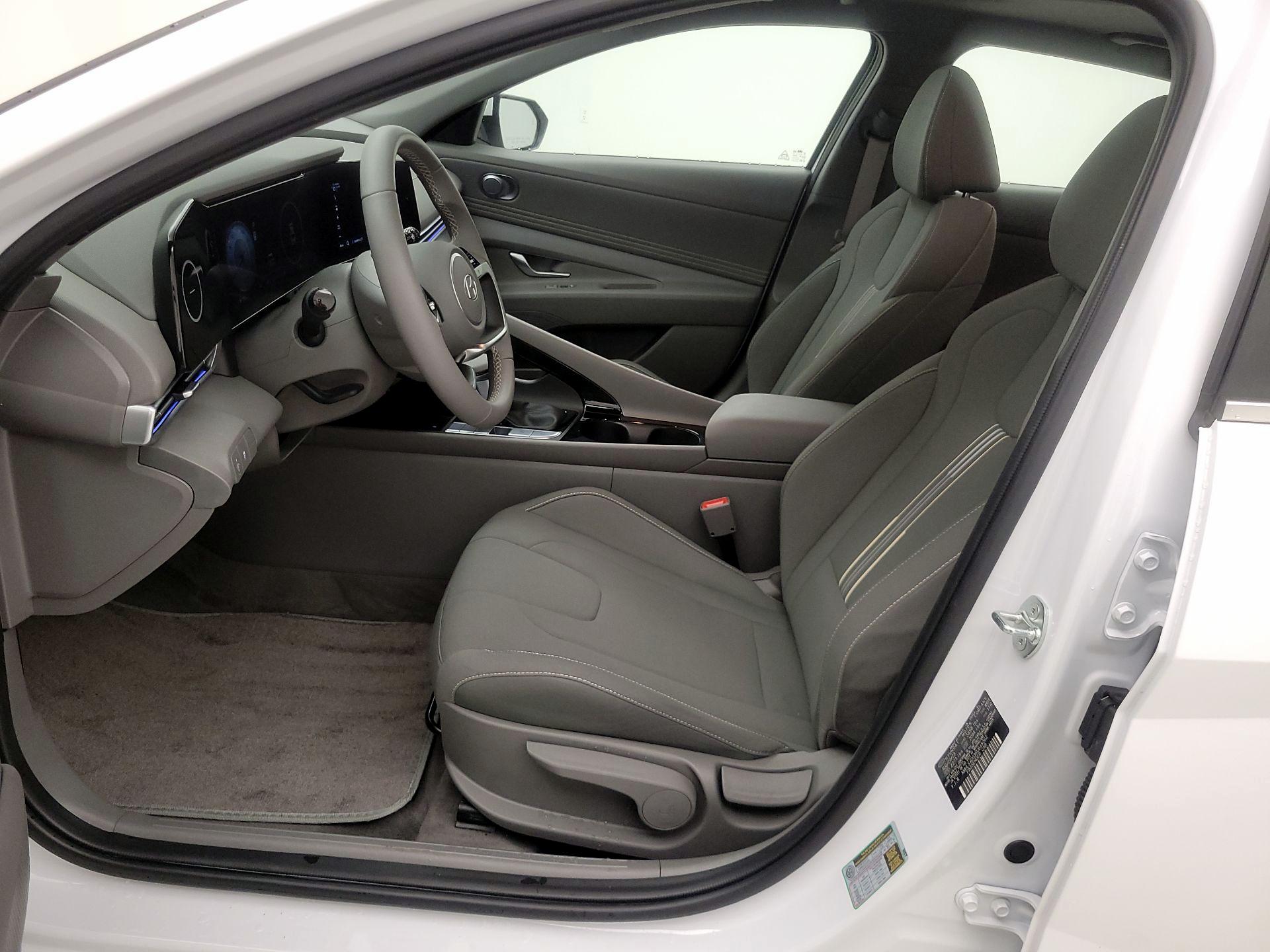 Thumbnail: 2024 Hyundai Elantra - 11
