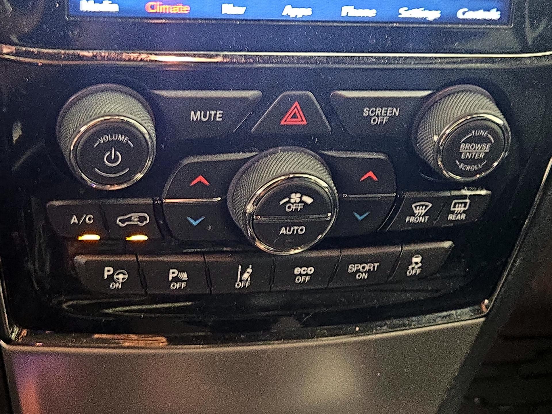 Thumbnail: 2020 Jeep Grand Cherokee - 17
