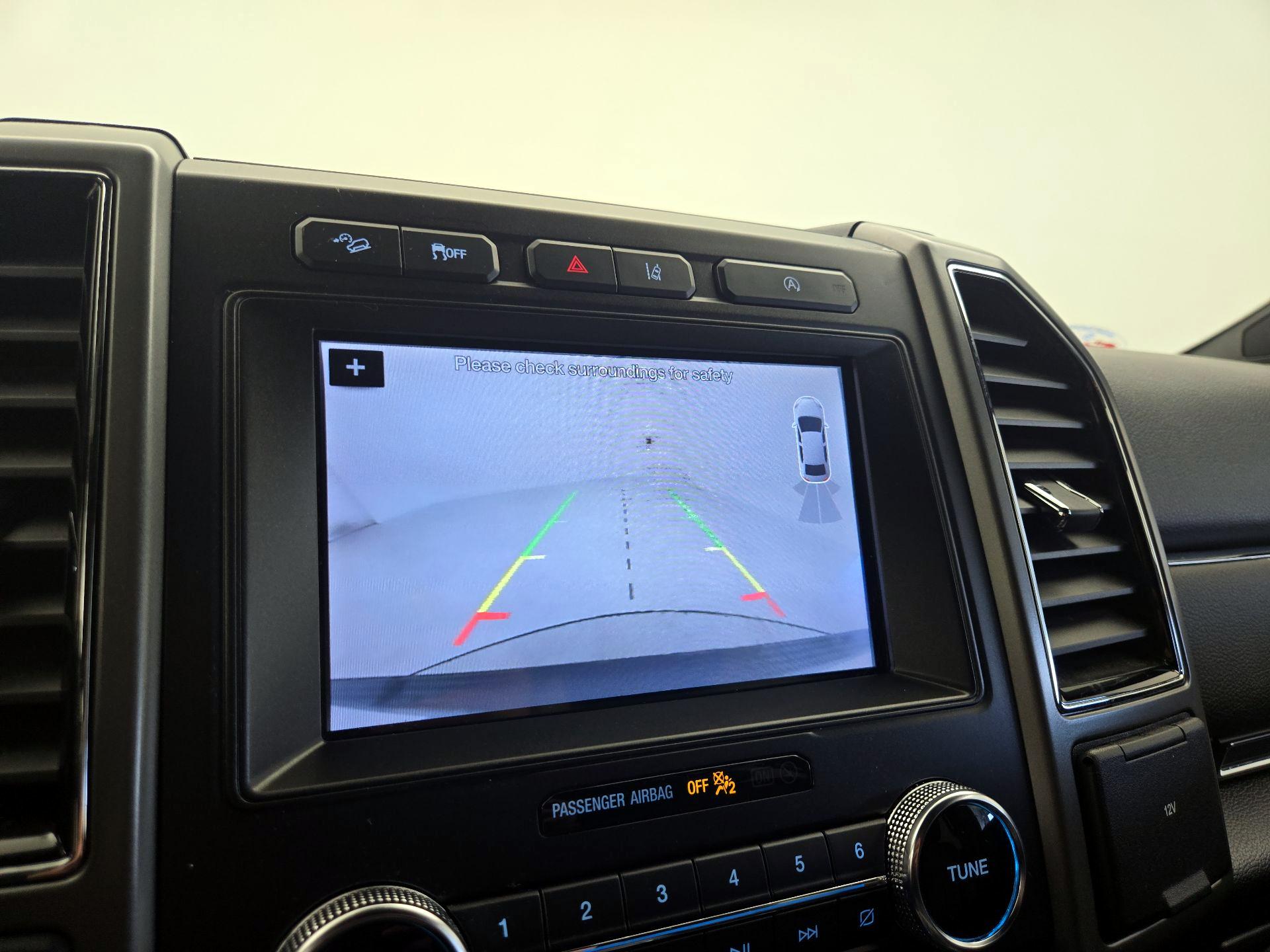 Thumbnail: 2019 Ford Expedition - 14