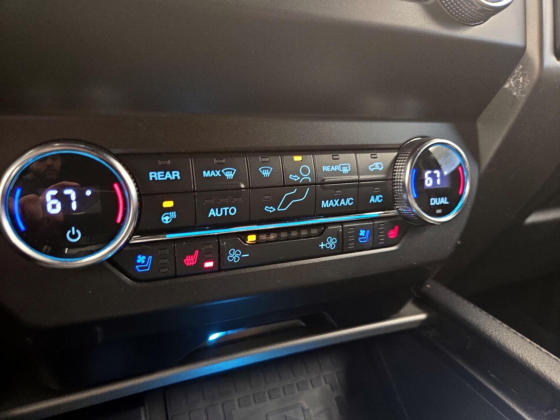 Thumbnail: 2019 Ford Expedition - 16