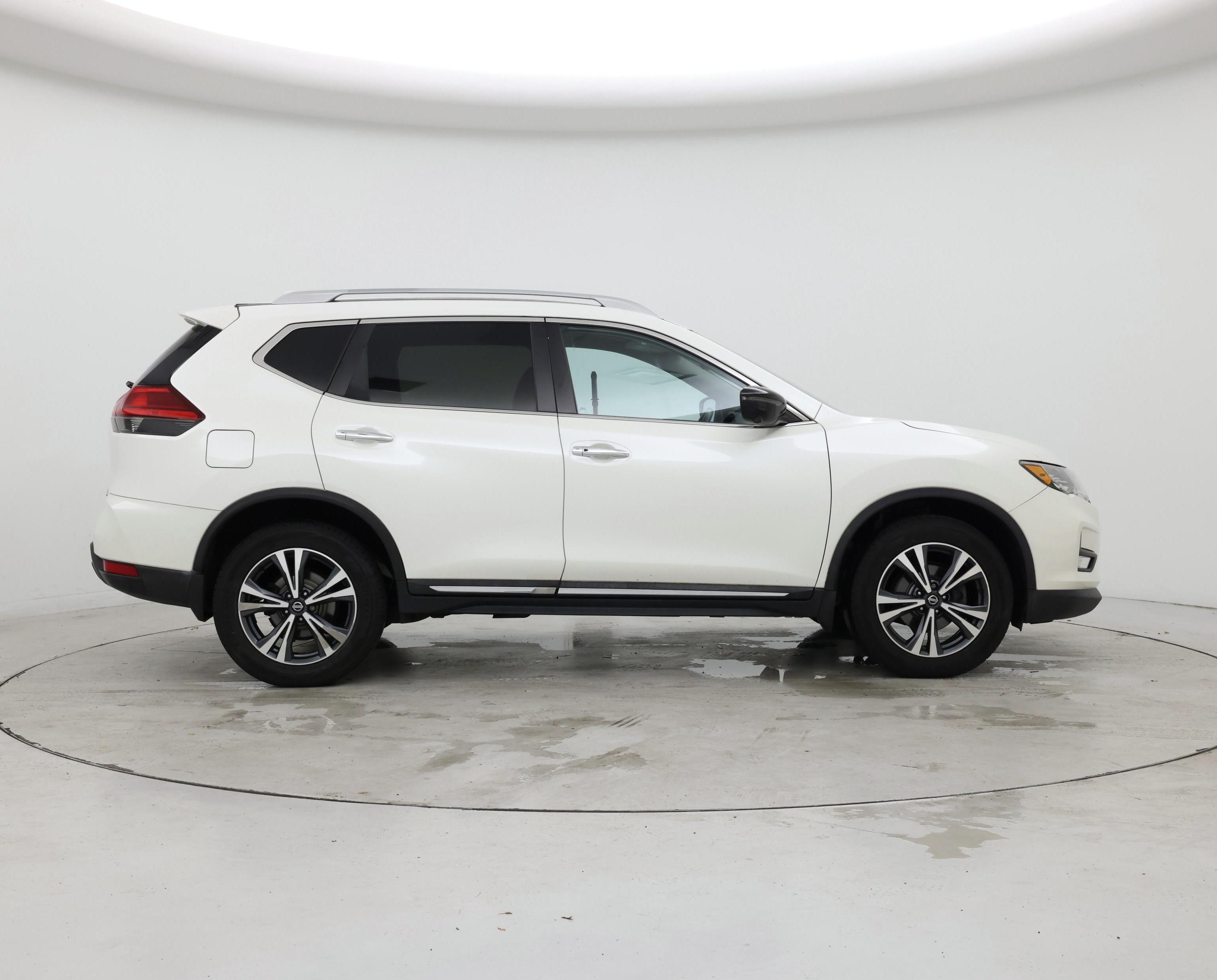 Thumbnail: 2017 Nissan Rogue - 7