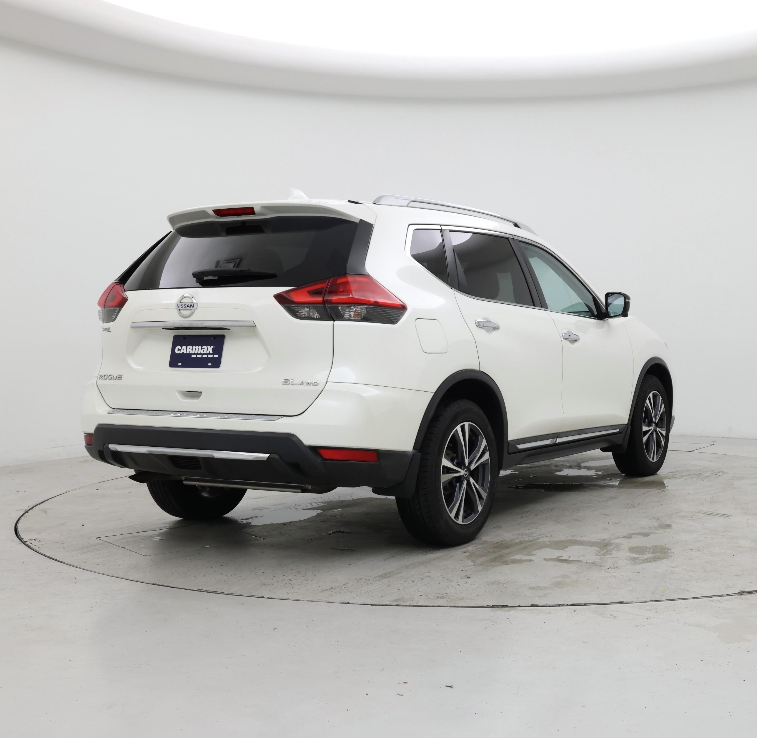 Thumbnail: 2017 Nissan Rogue - 8