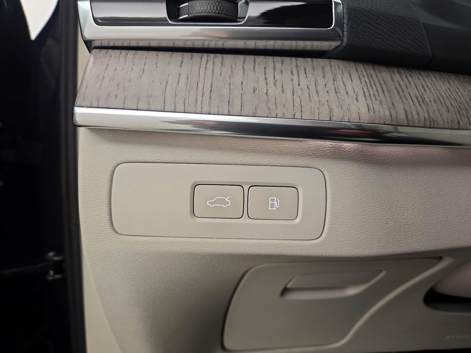 Thumbnail: 2024 Volvo XC90 - 13