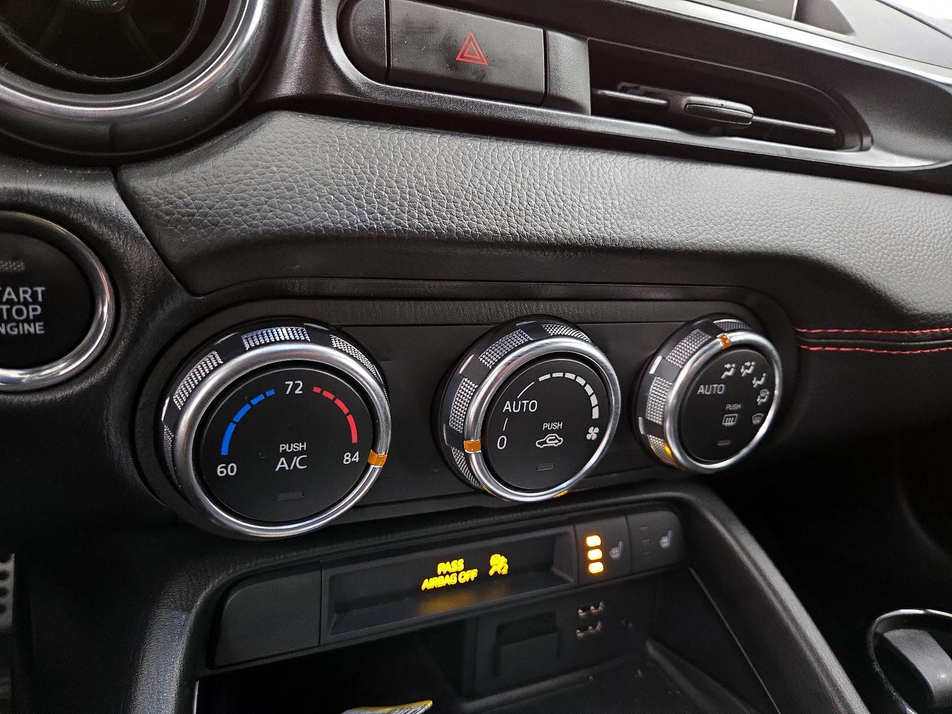 Thumbnail: 2017 Fiat 124 Spider - 16