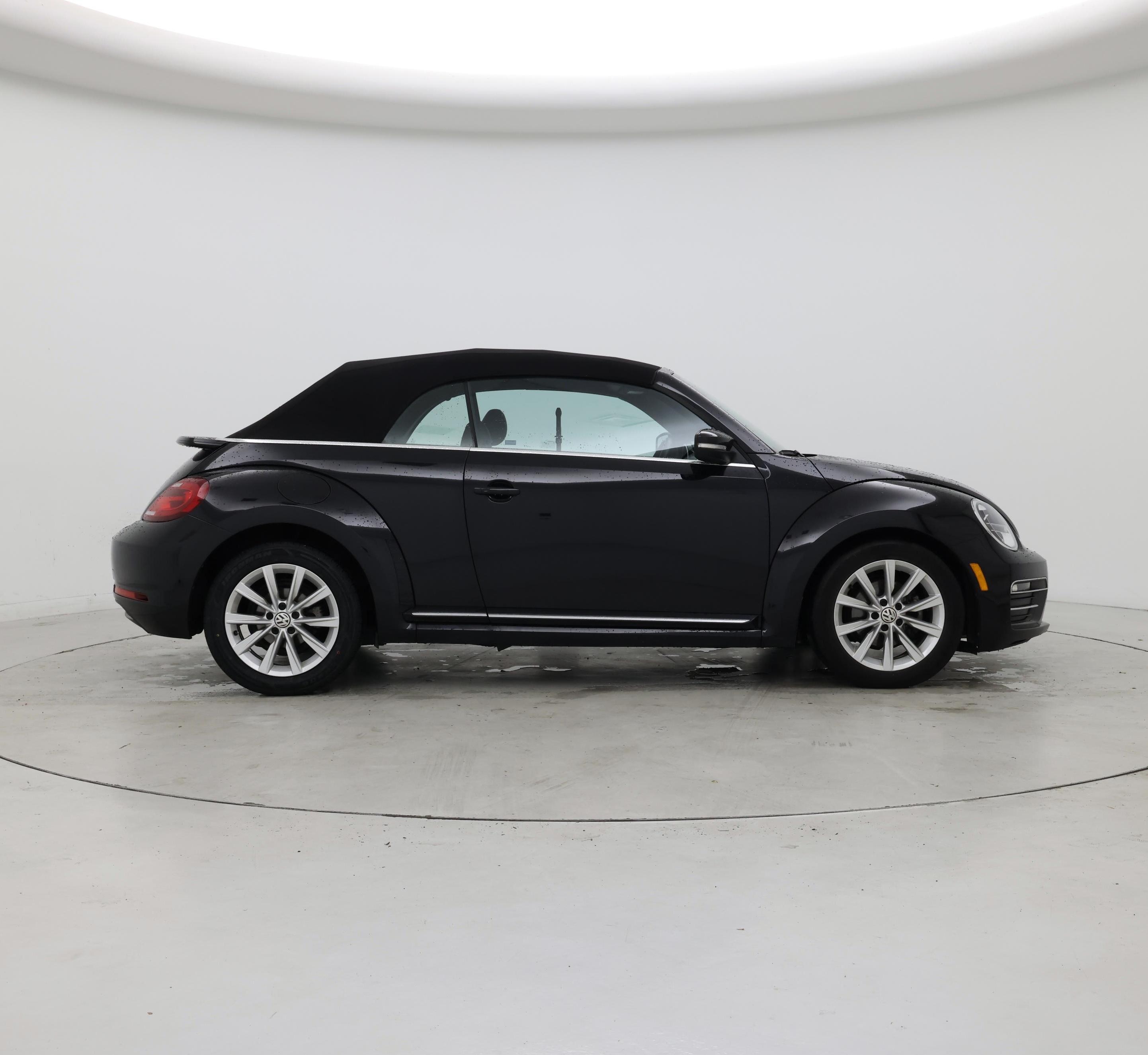 Thumbnail: 2019 Volkswagen Beetle - 7