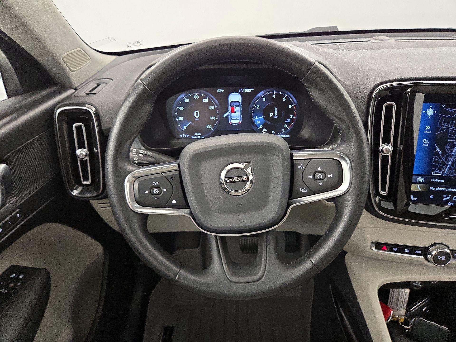 Thumbnail: 2020 Volvo XC40 - 10
