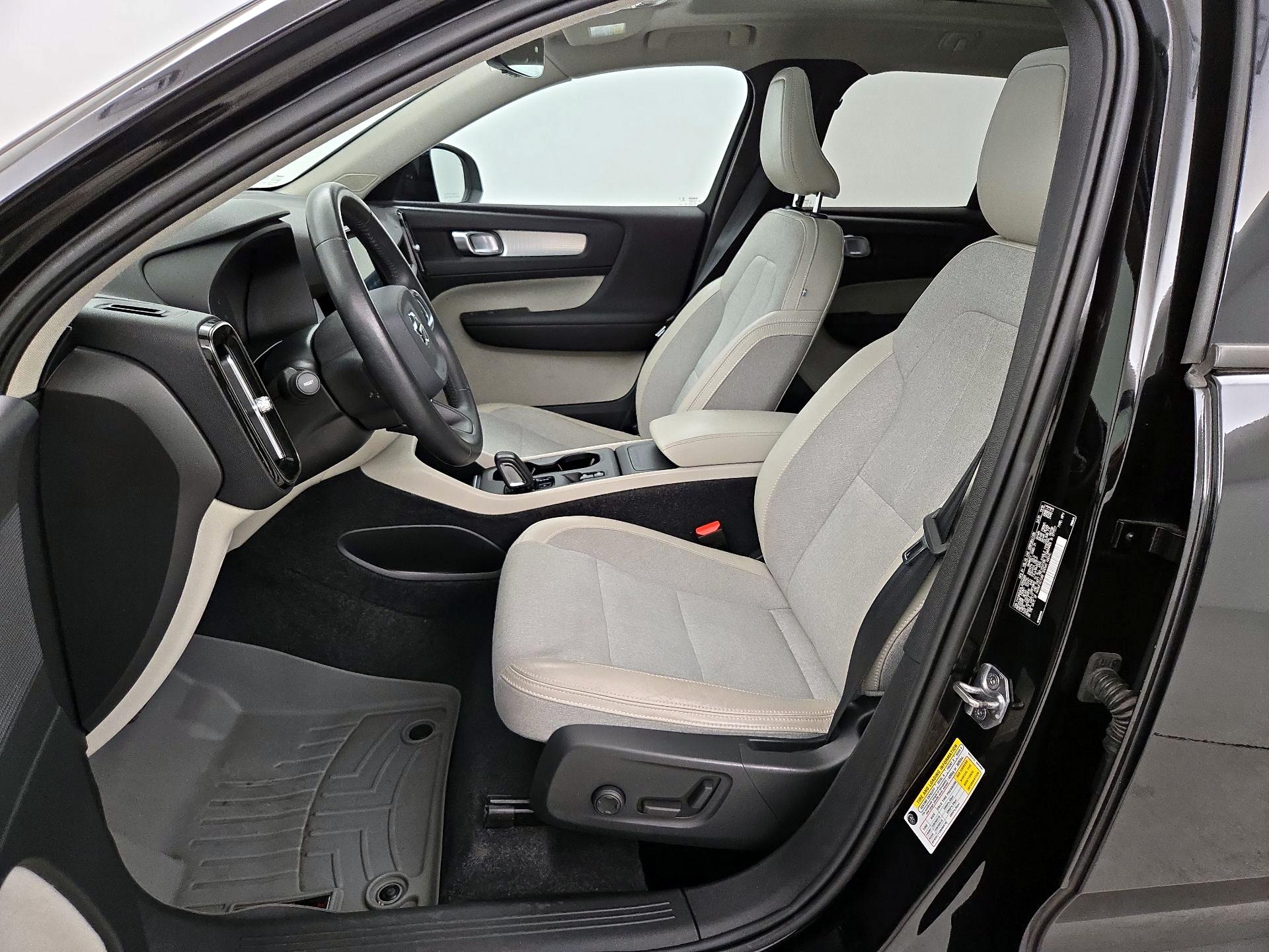 Thumbnail: 2020 Volvo XC40 - 11