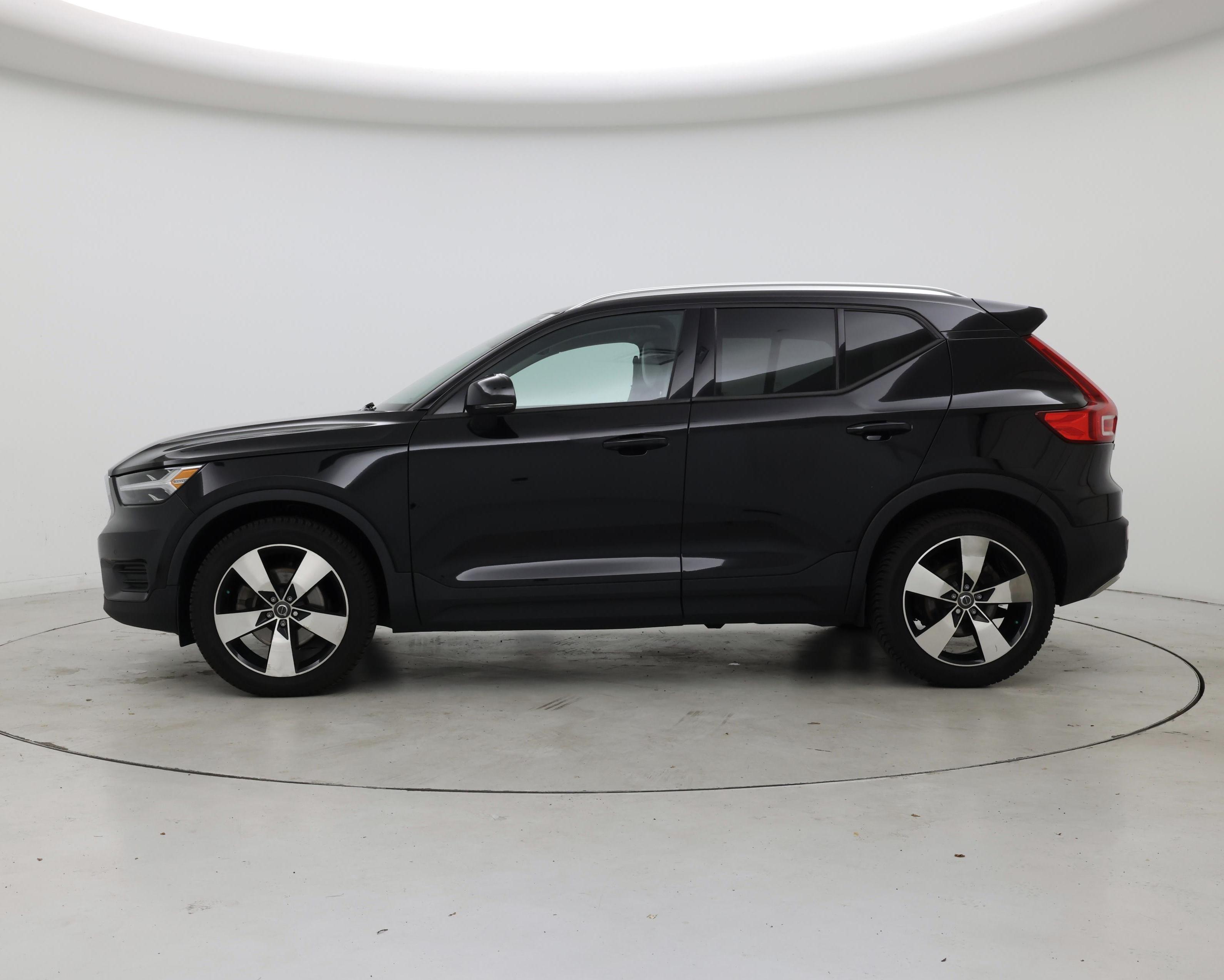 Thumbnail: 2020 Volvo XC40 - 3