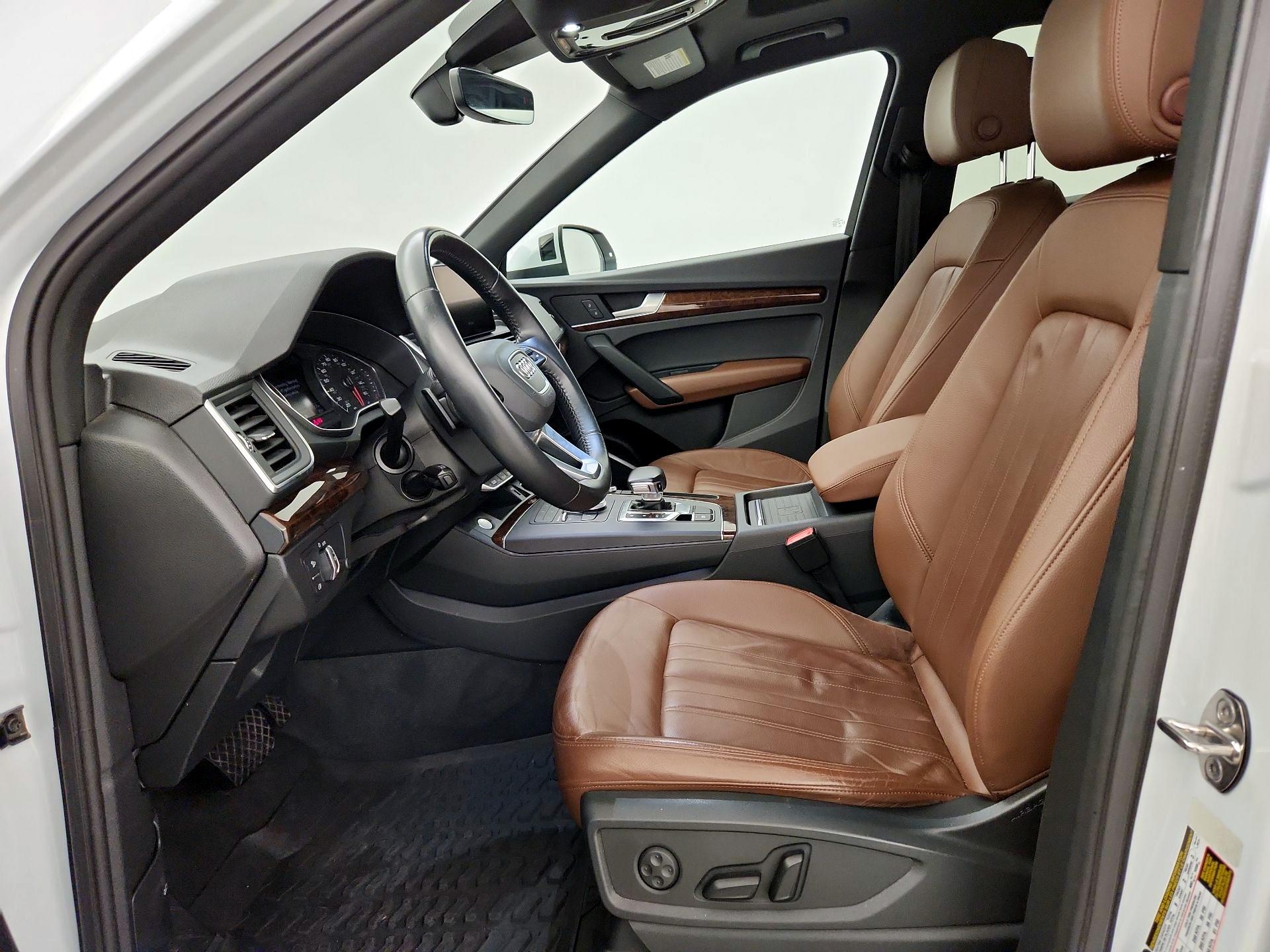 Thumbnail: 2020 Audi Q5 - 11