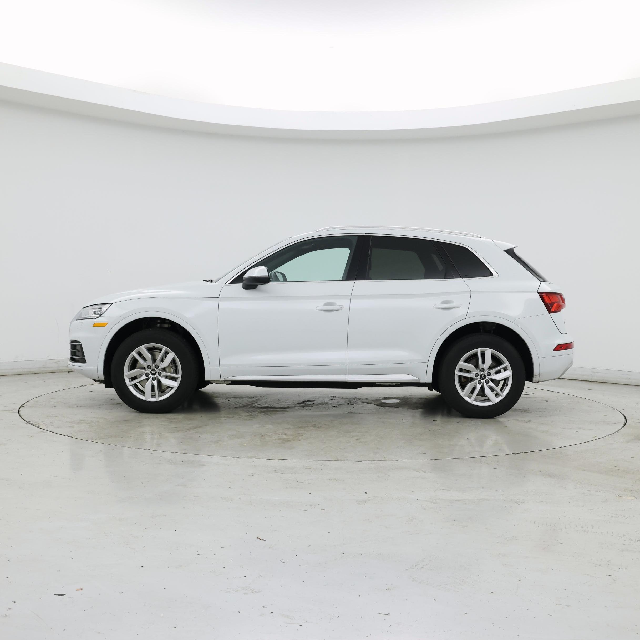 Thumbnail: 2020 Audi Q5 - 3