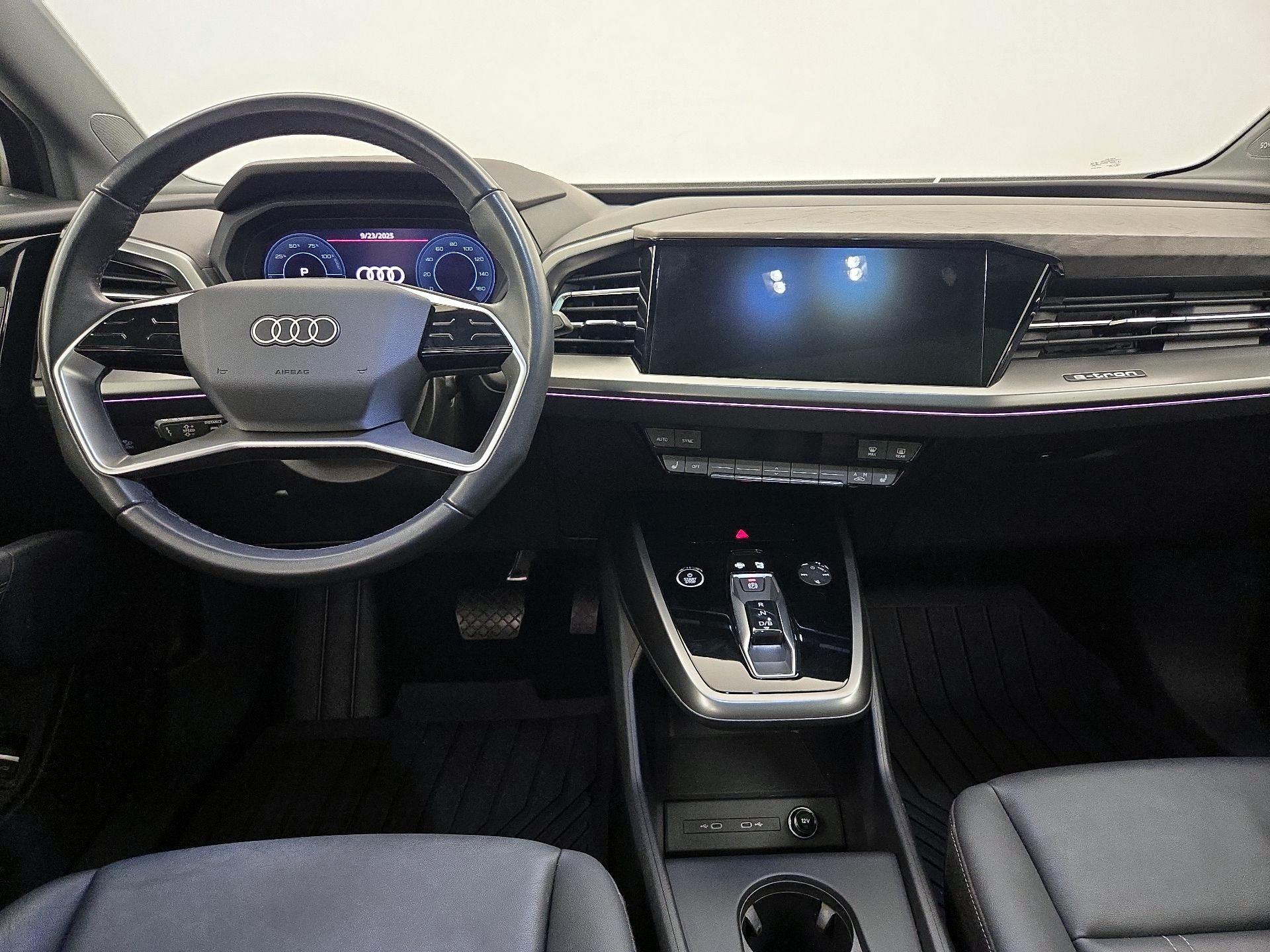 Thumbnail: 2023 Audi Q4 e-tron - 9