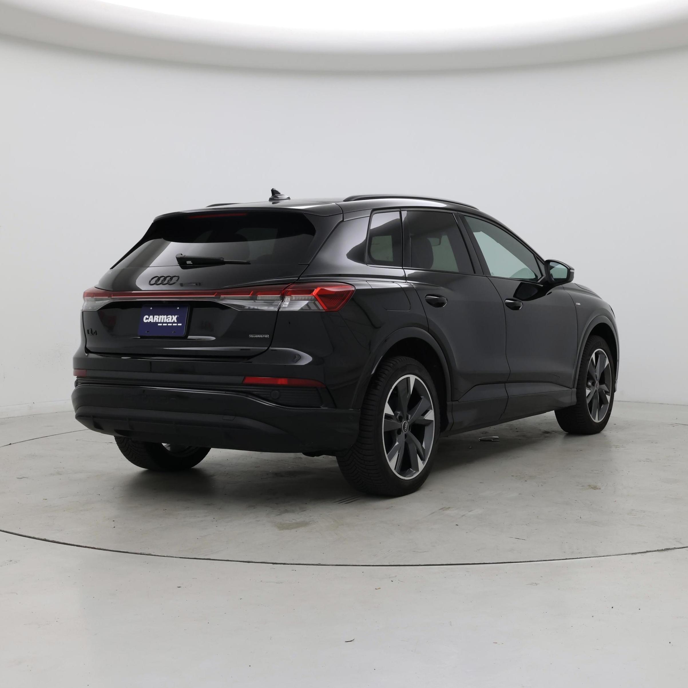 Thumbnail: 2023 Audi Q4 e-tron - 8