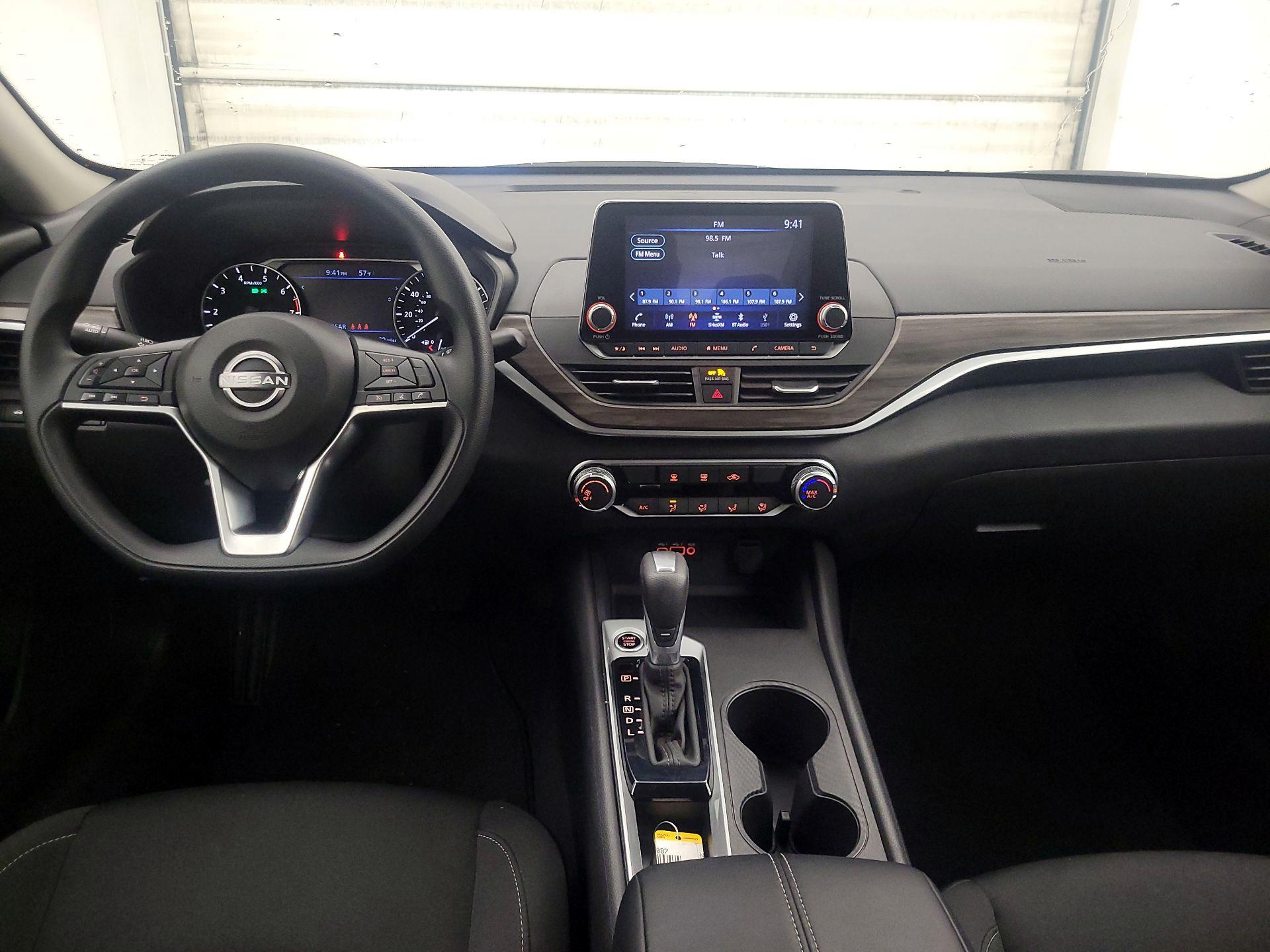 Thumbnail: 2025 Nissan Altima - 9