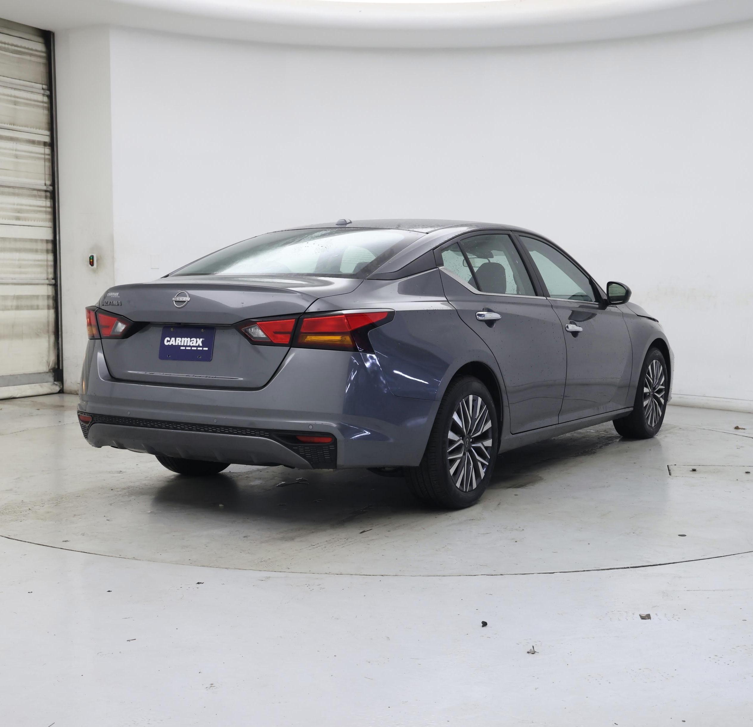 Thumbnail: 2025 Nissan Altima - 8