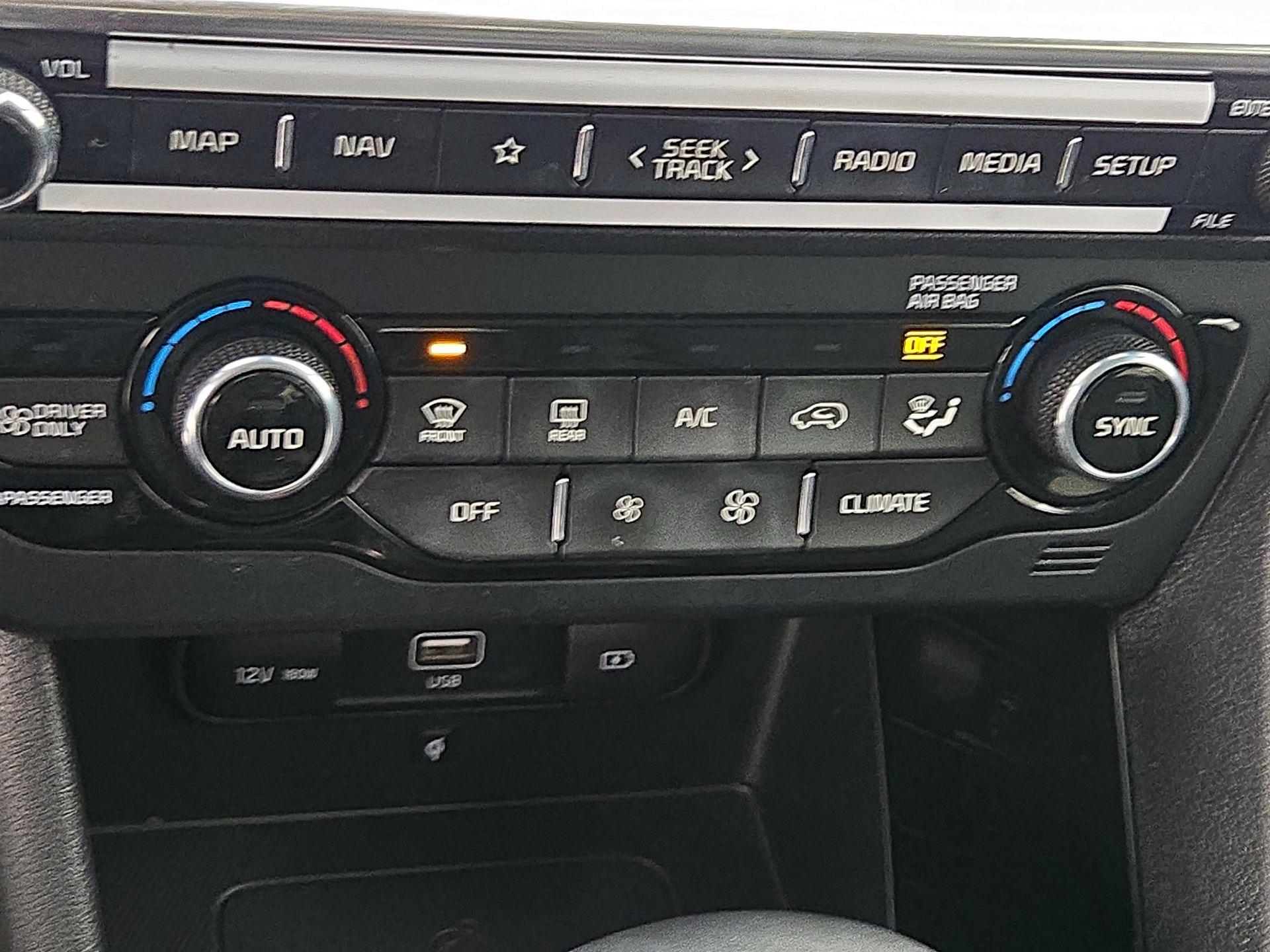 Thumbnail: 2022 Kia Niro - 17