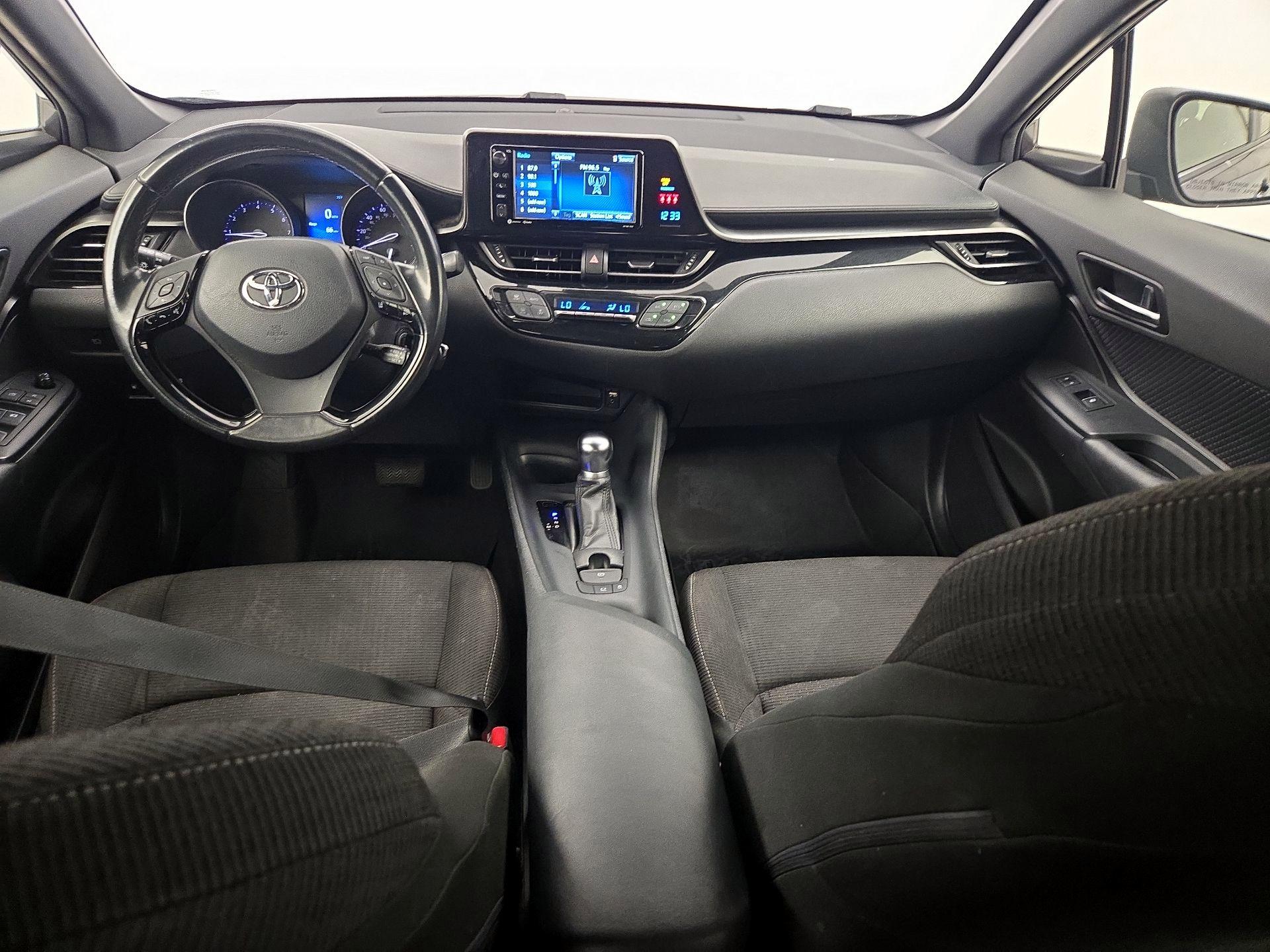 Thumbnail: 2018 Toyota C-HR - 9