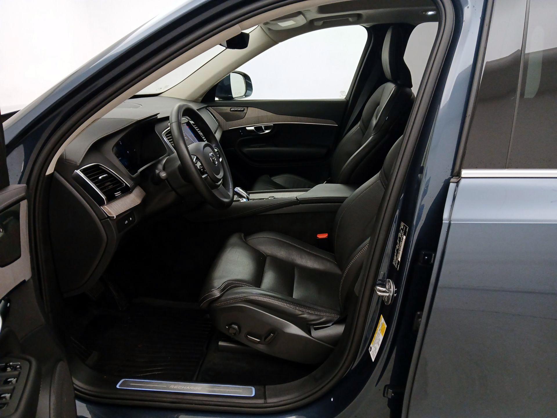 Thumbnail: 2023 Volvo XC90 - 9