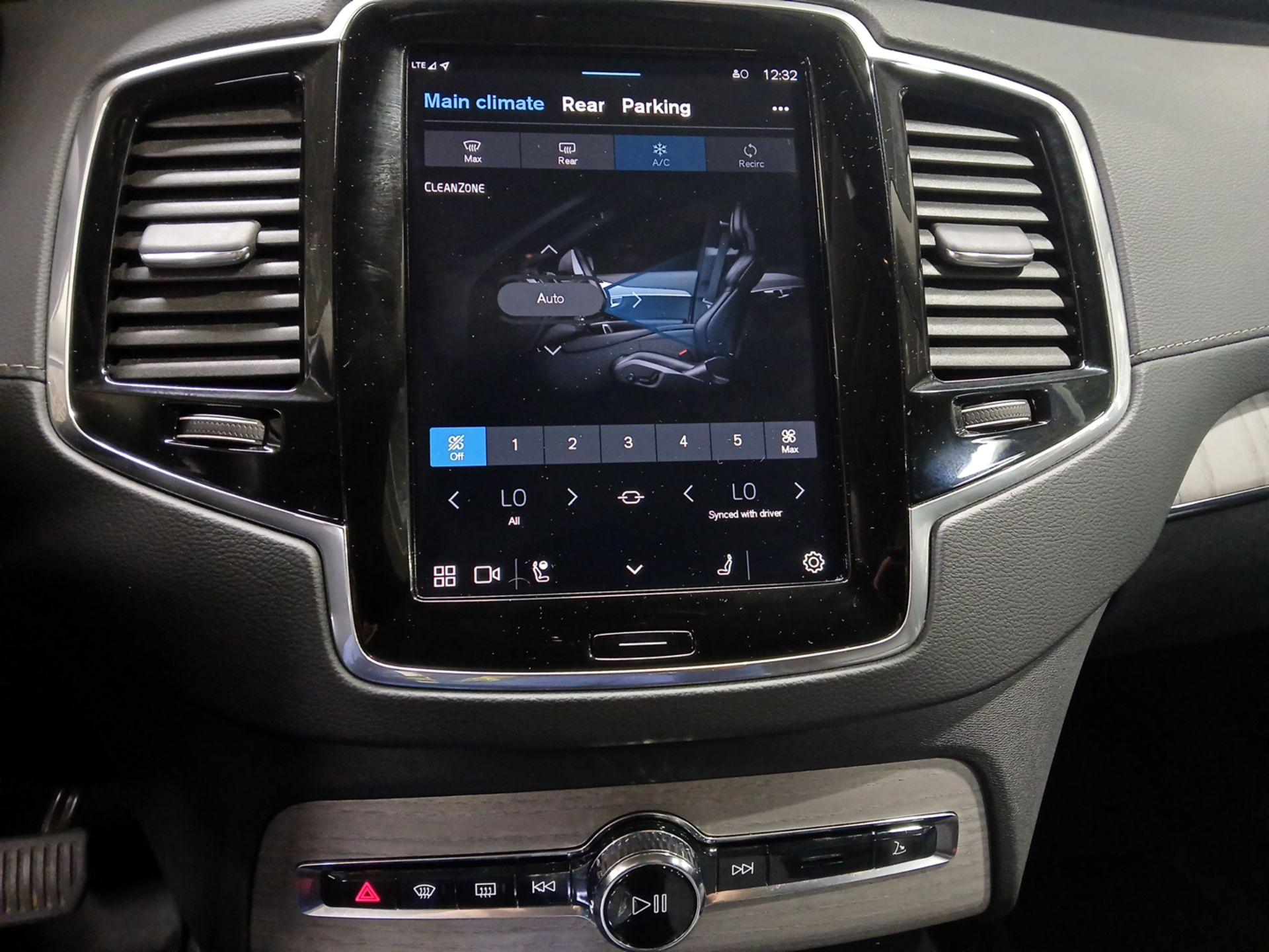 Thumbnail: 2023 Volvo XC90 - 15