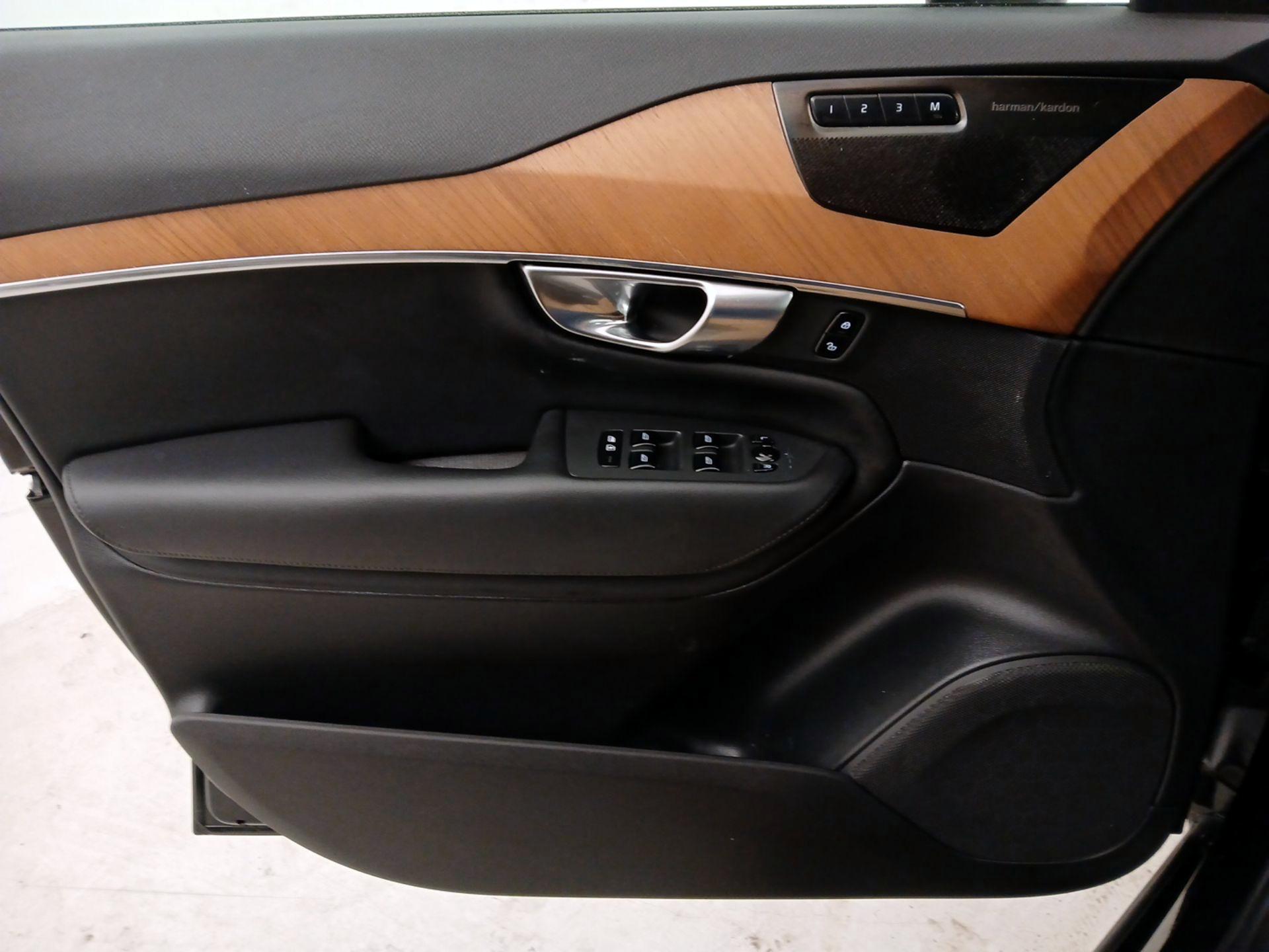 Thumbnail: 2023 Volvo XC90 - 12