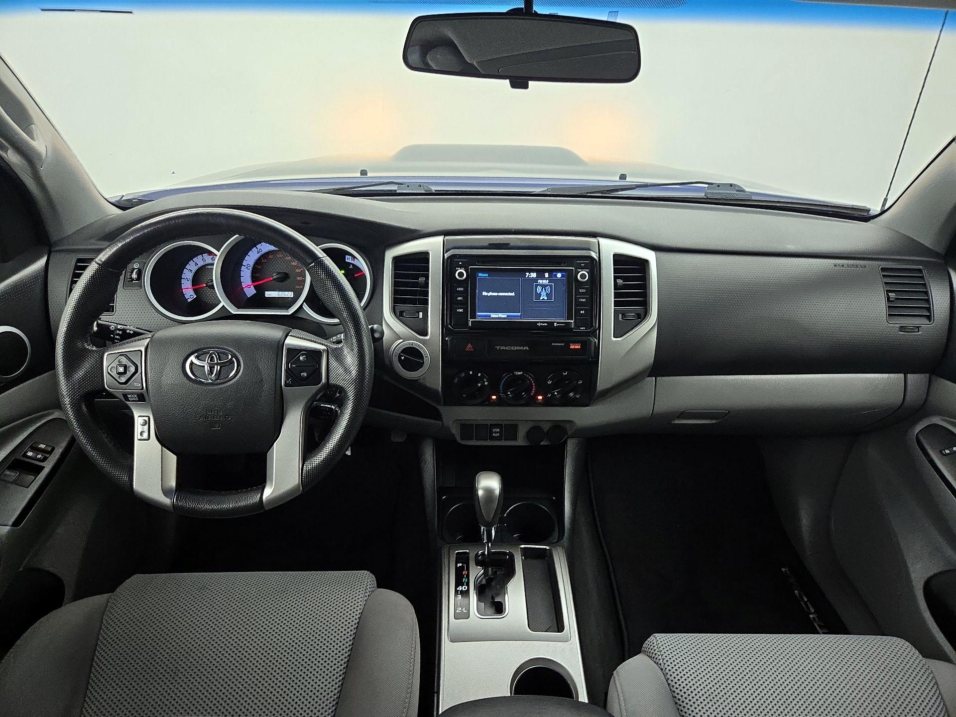 Thumbnail: 2015 Toyota Tacoma - 9