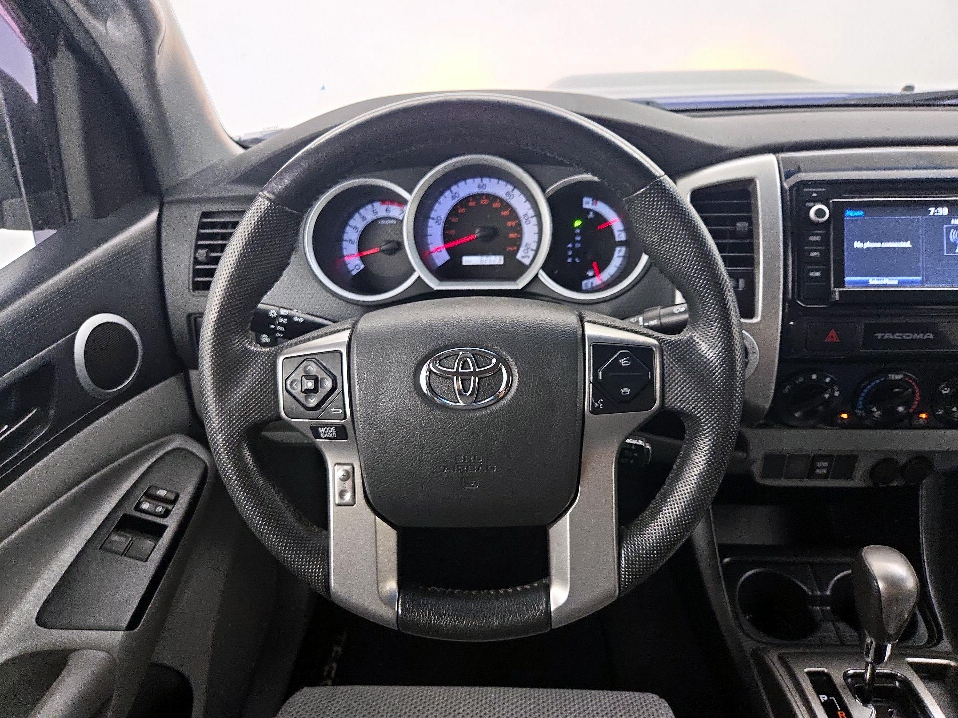 Thumbnail: 2015 Toyota Tacoma - 10