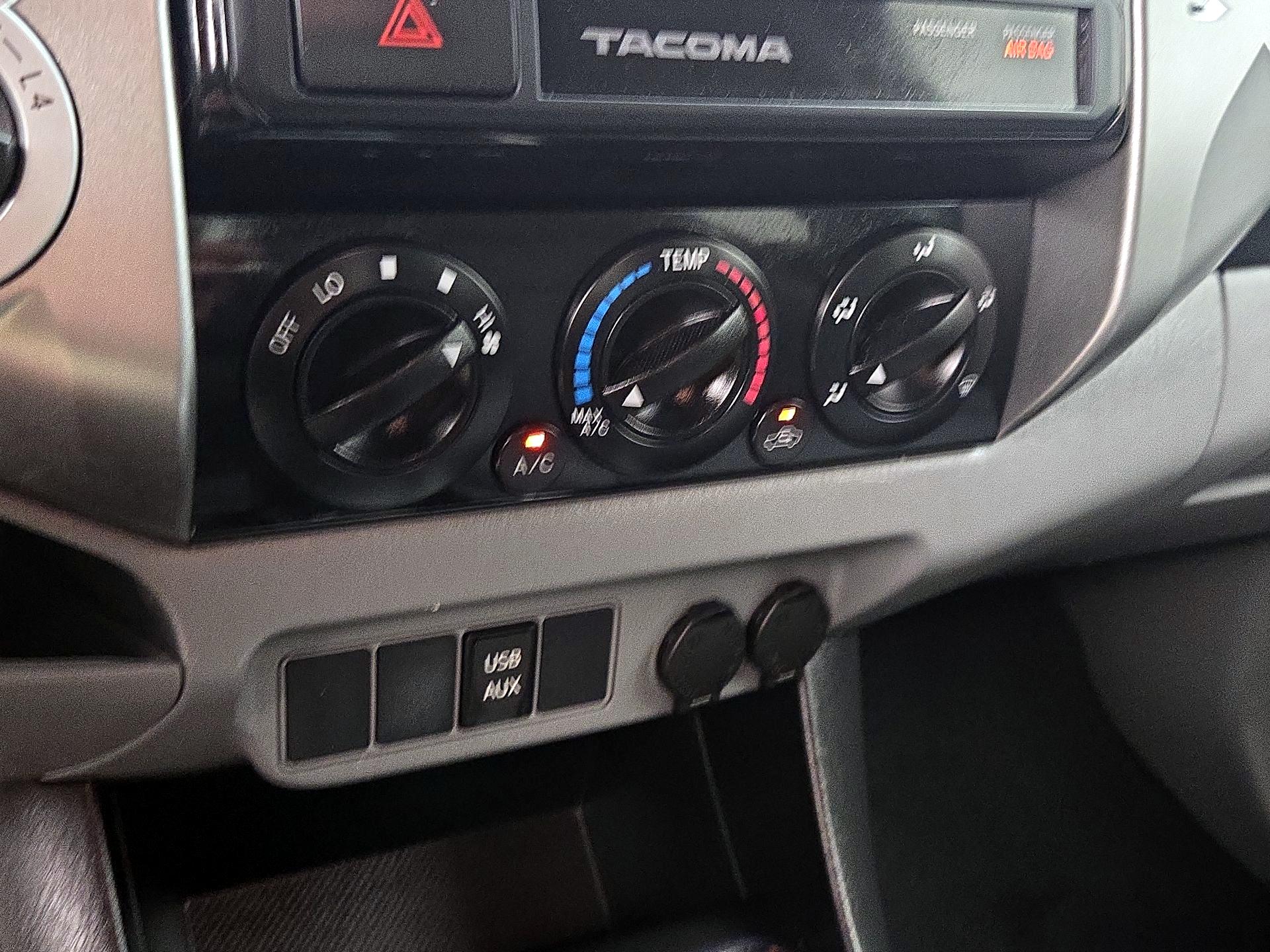 Thumbnail: 2015 Toyota Tacoma - 16