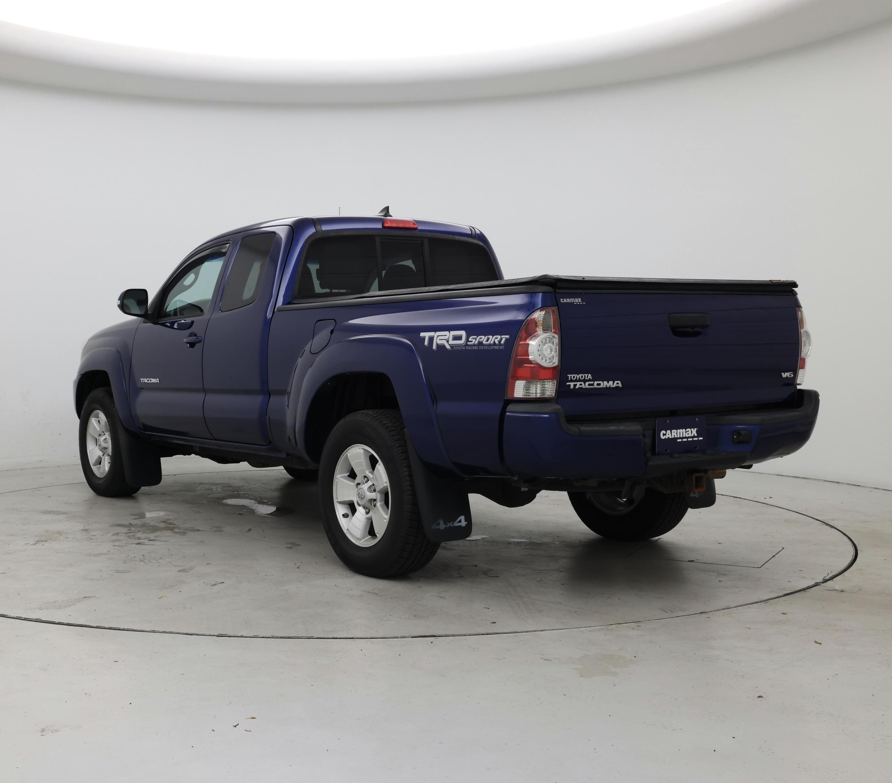 Thumbnail: 2015 Toyota Tacoma - 2
