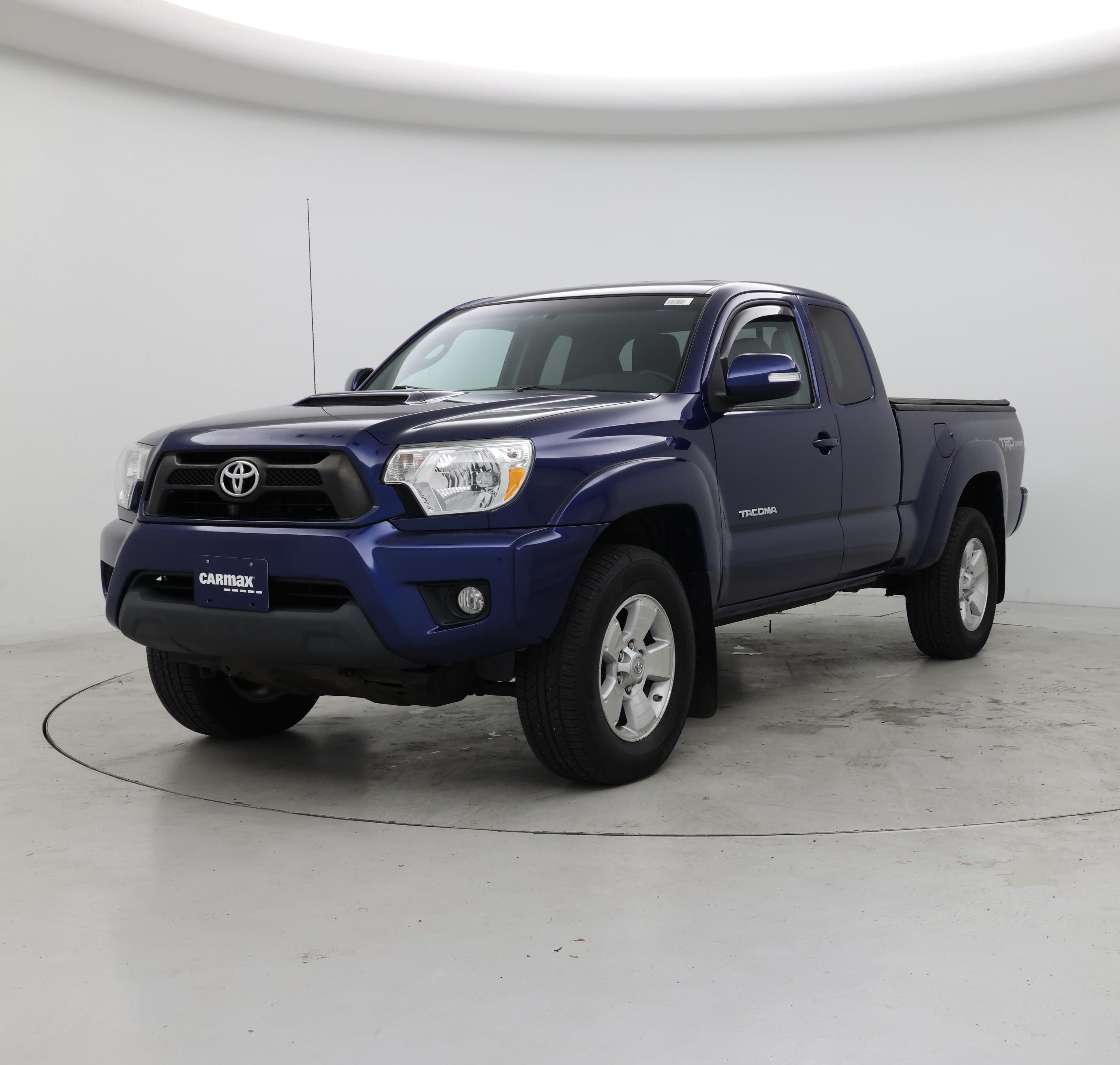 Thumbnail: 2015 Toyota Tacoma - 4