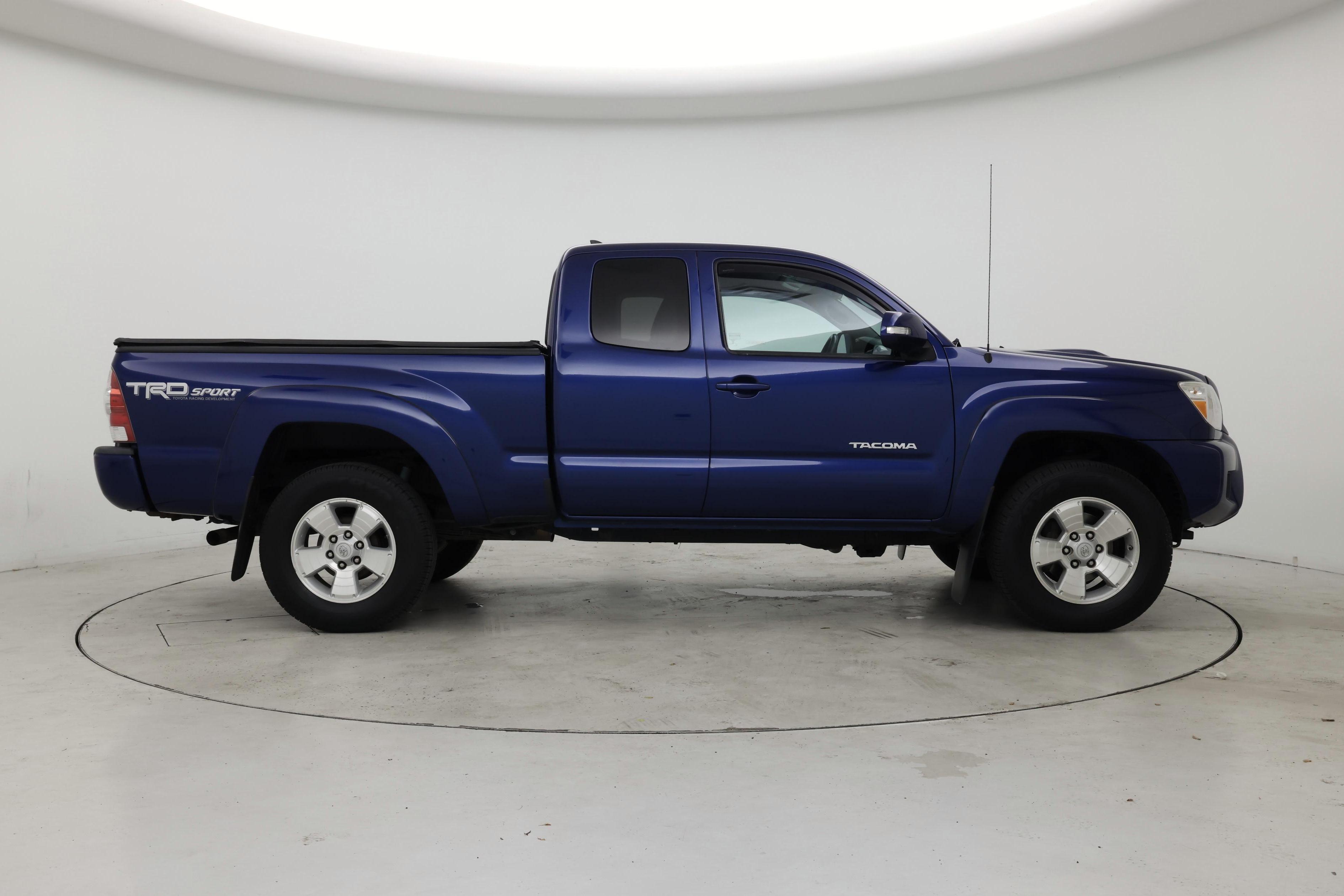 Thumbnail: 2015 Toyota Tacoma - 7