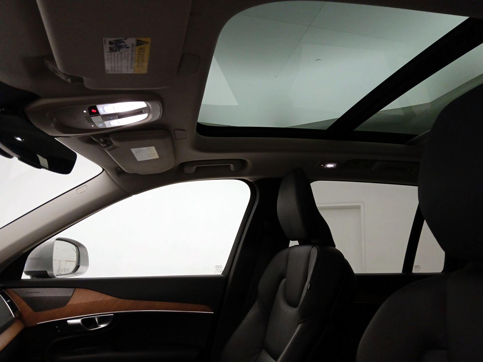 Thumbnail: 2024 Volvo XC90 - 17