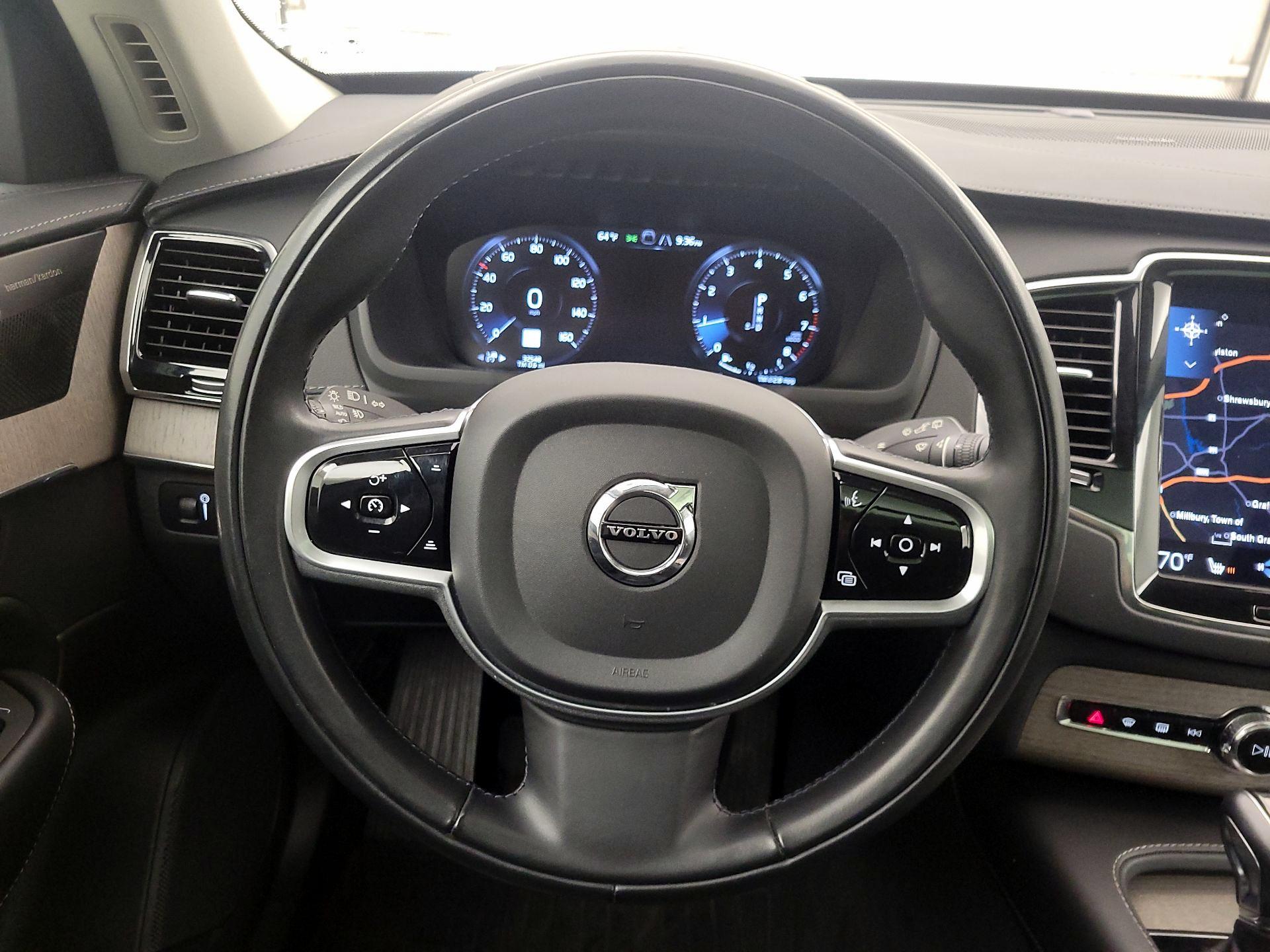 Thumbnail: 2022 Volvo XC90 - 10